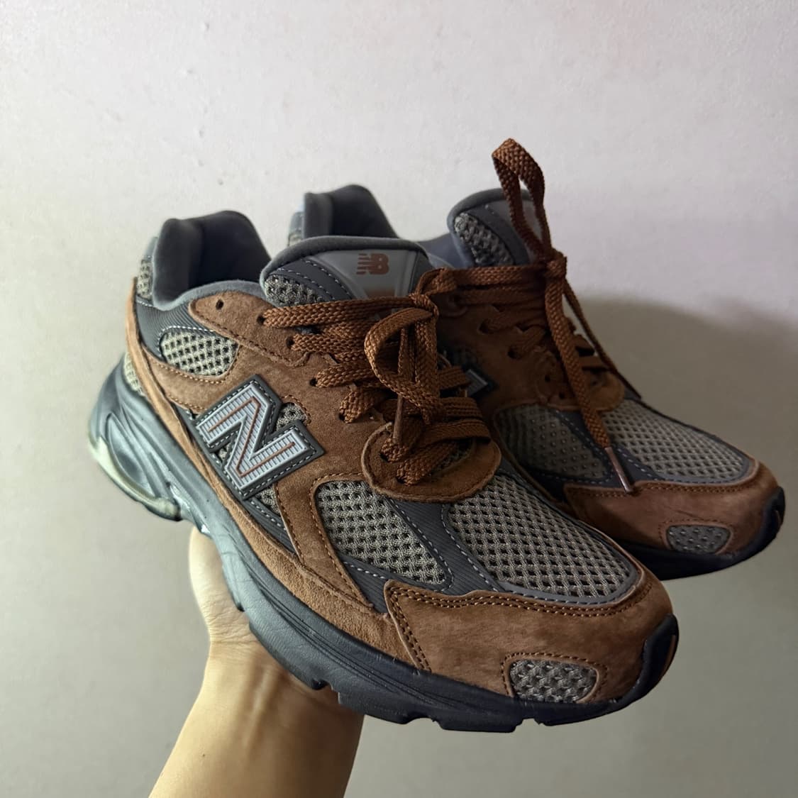 뉴발란스 2010 브라운 260 (남성 260-265정도) 상품이미지1
