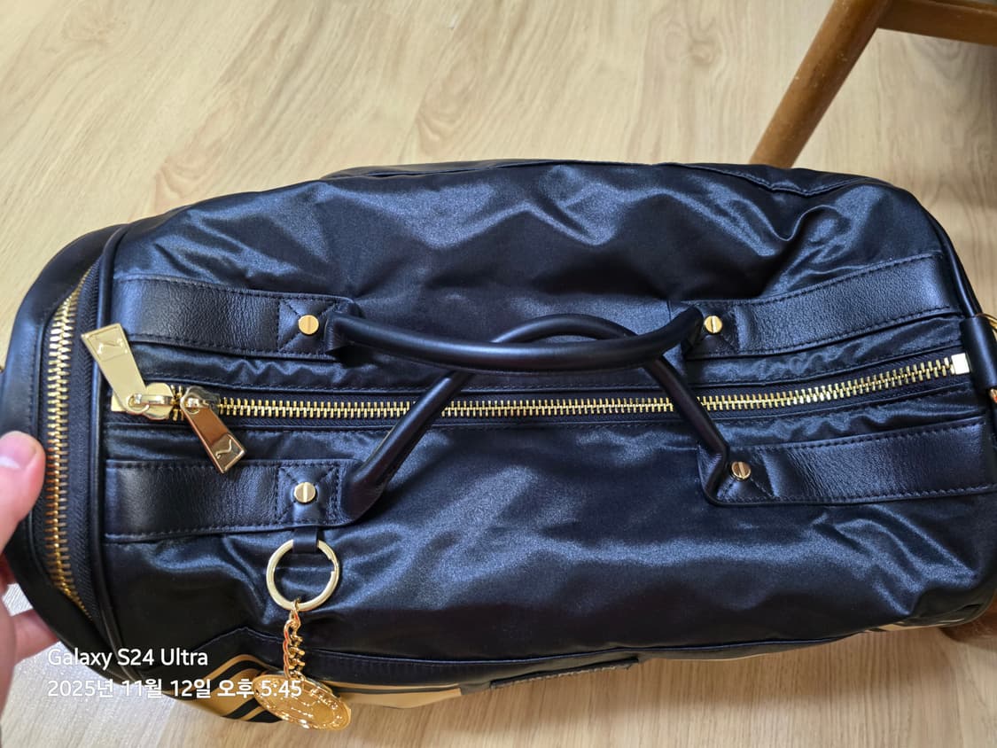 푸마 x 발망(balmain) 콜라보 베럴백 판매 상품이미지6