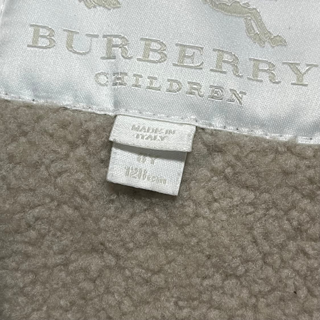 [키즈] 버버리 체크 양털 자켓 상품이미지8