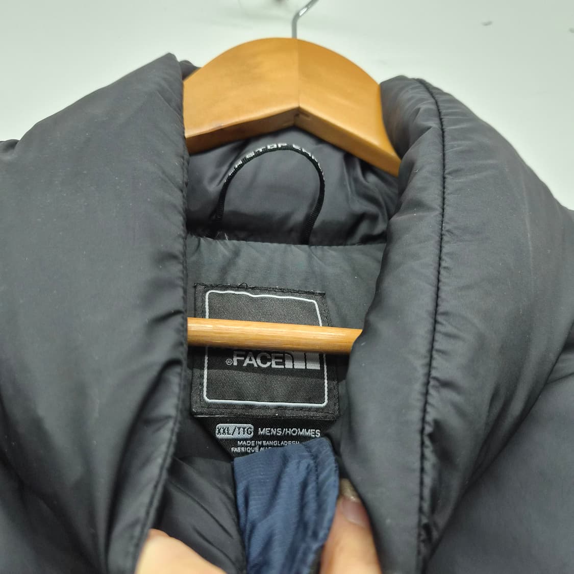 노스페이스 블랙/네이비 패딩 점퍼 남성 2XL 상품이미지3