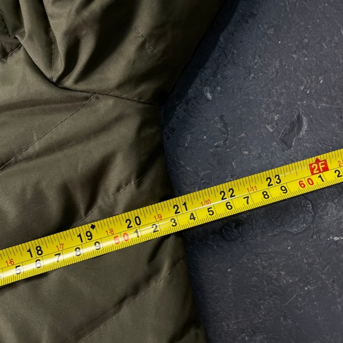 95 리바이스 카키 경량패딩 상품이미지7