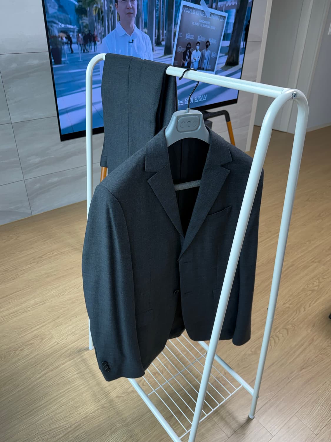 코스 차콜그레이 셋업 상품이미지4