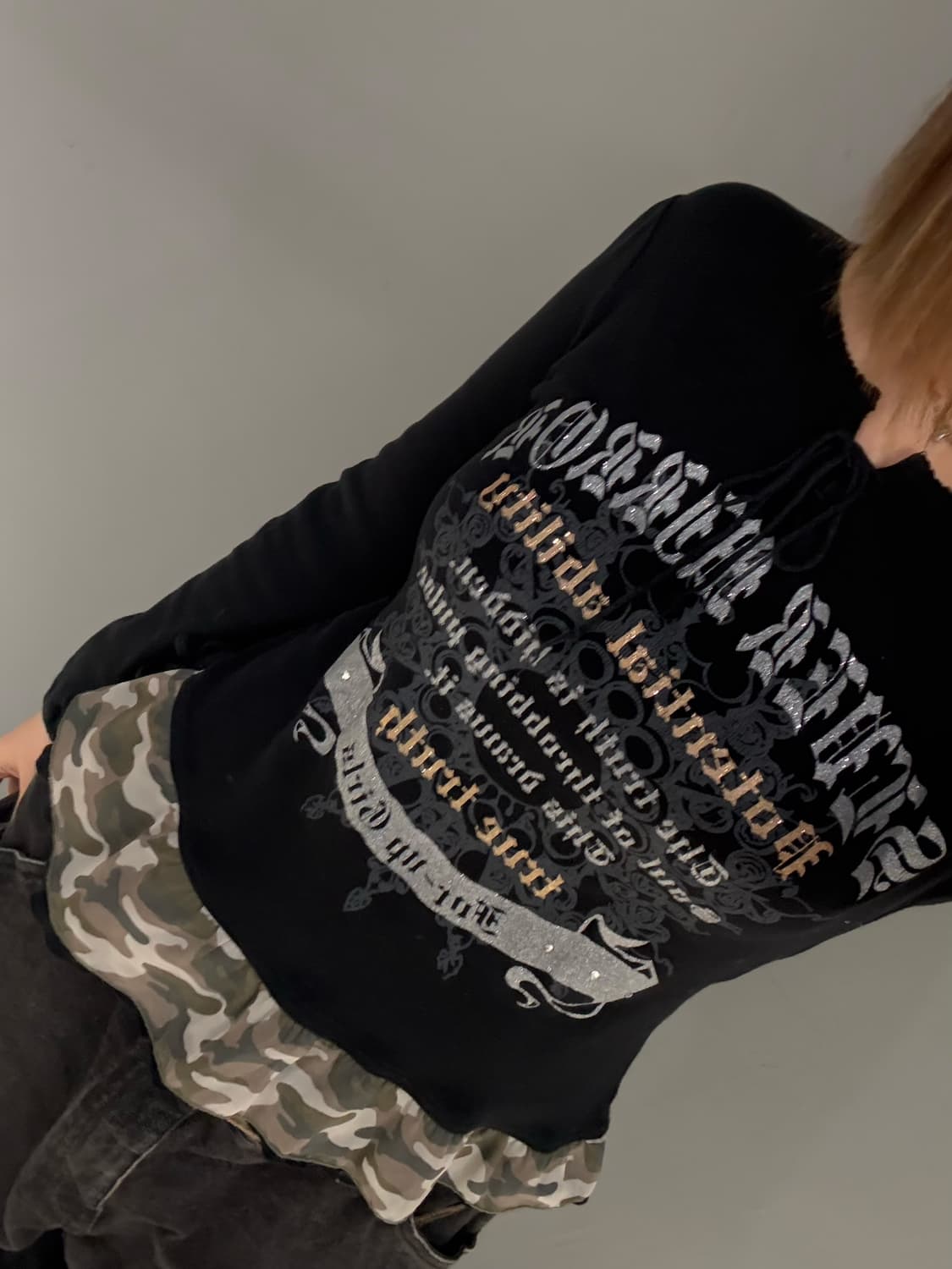 eyelet lettering detail long sleeve 상품이미지1