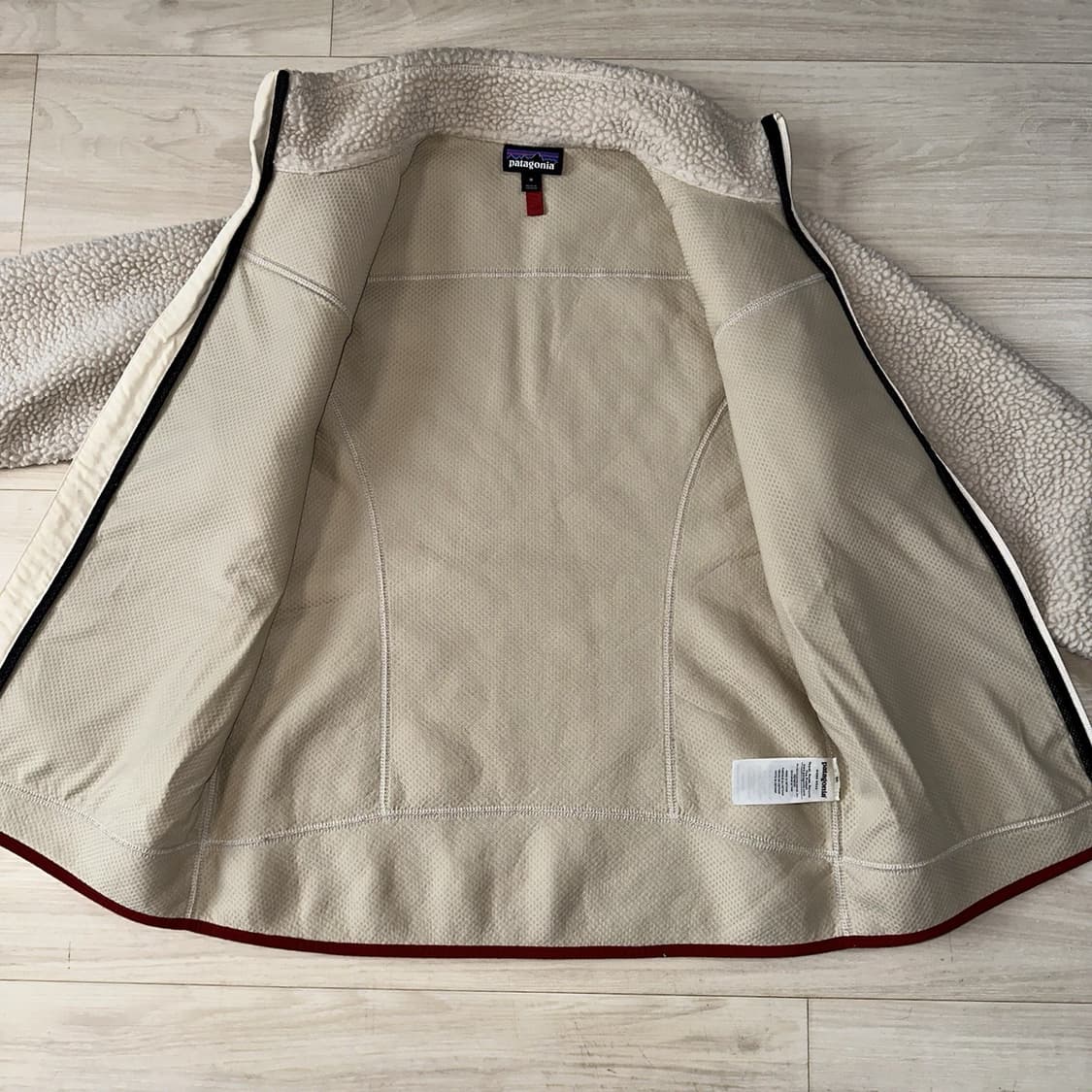 10s 파타고니아 레트로-X 아이보리/레드 상품이미지3