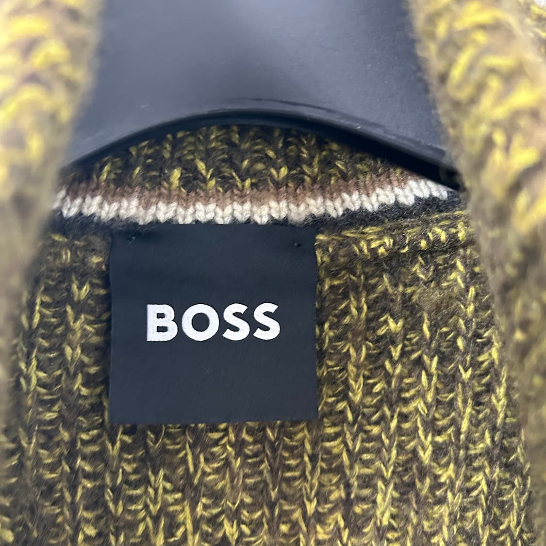 휴고보스 24FW 멜란지 반집업 니트 상품이미지9