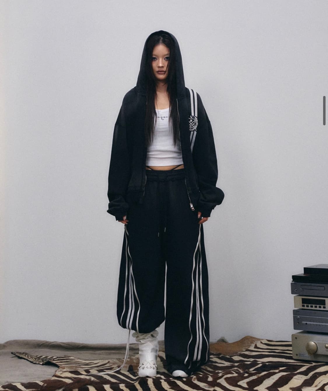 스키즘 인듀싱 지퍼 트레이닝 팬츠 상품이미지5