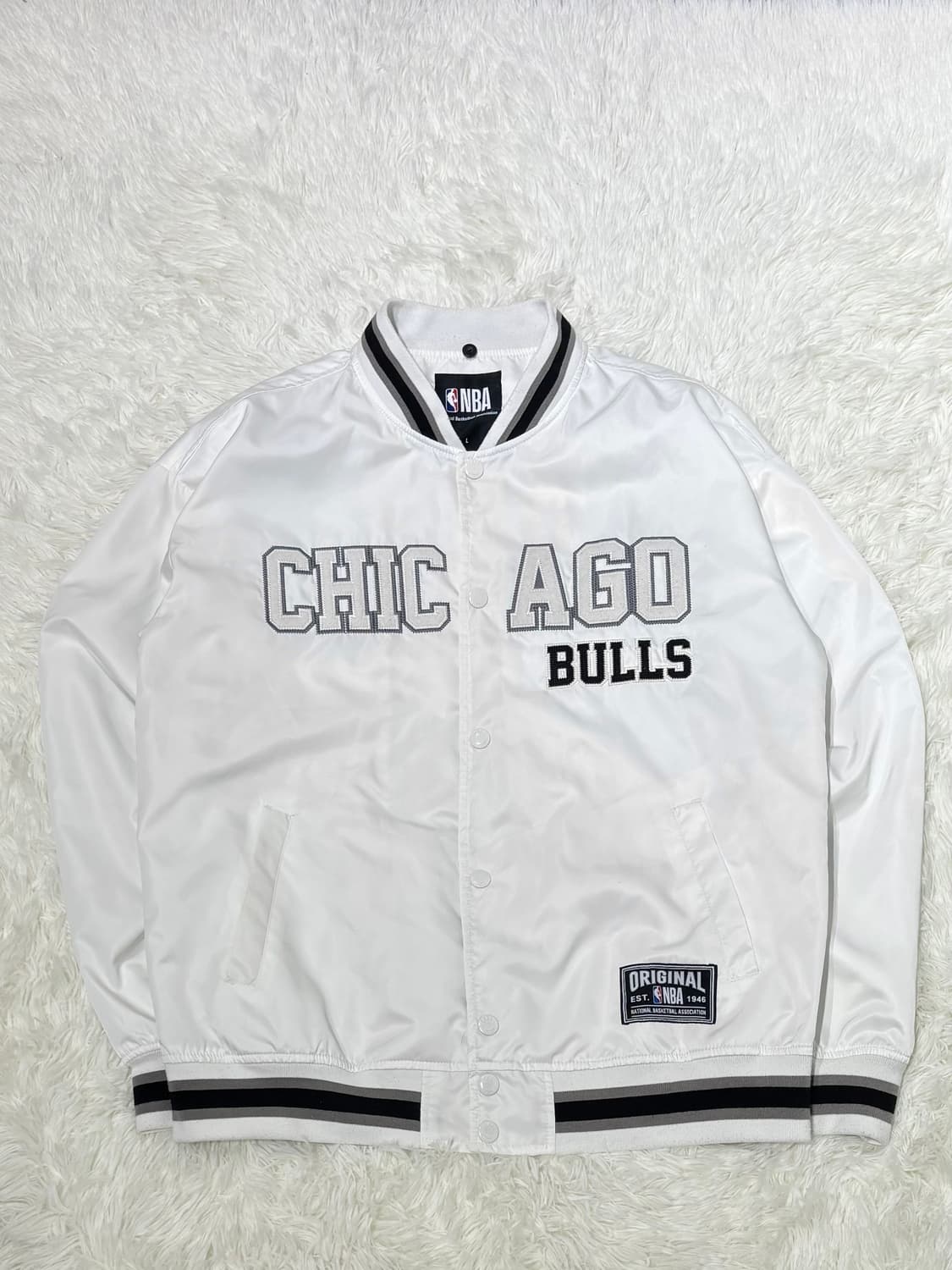 NBA 시카고불스 화이트 스타디움 자켓 상품이미지3