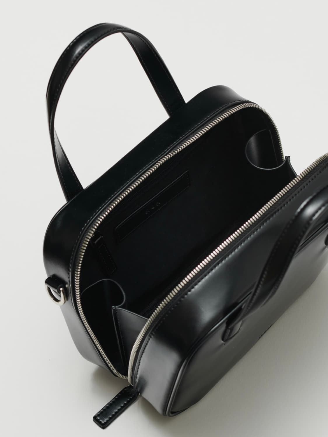 로서울 Mini Tin square tote bag Glossy 블랙 상품이미지3