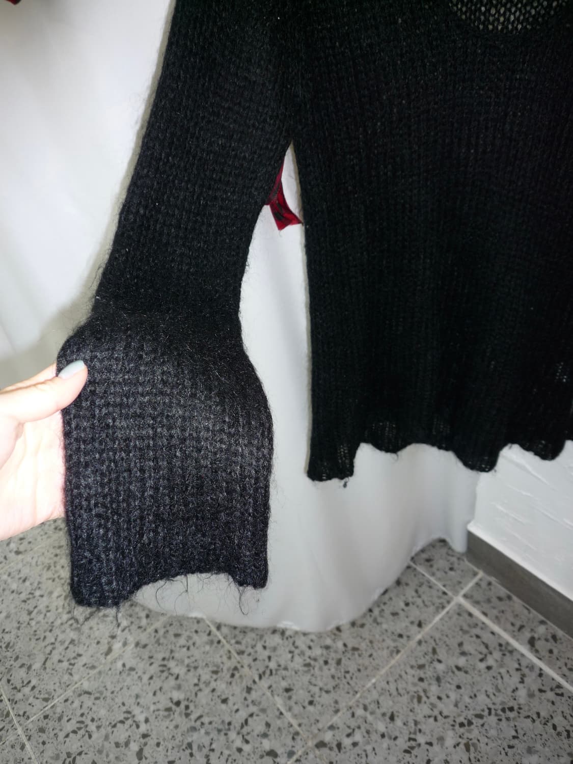 black deep v-neck knit 상품이미지5