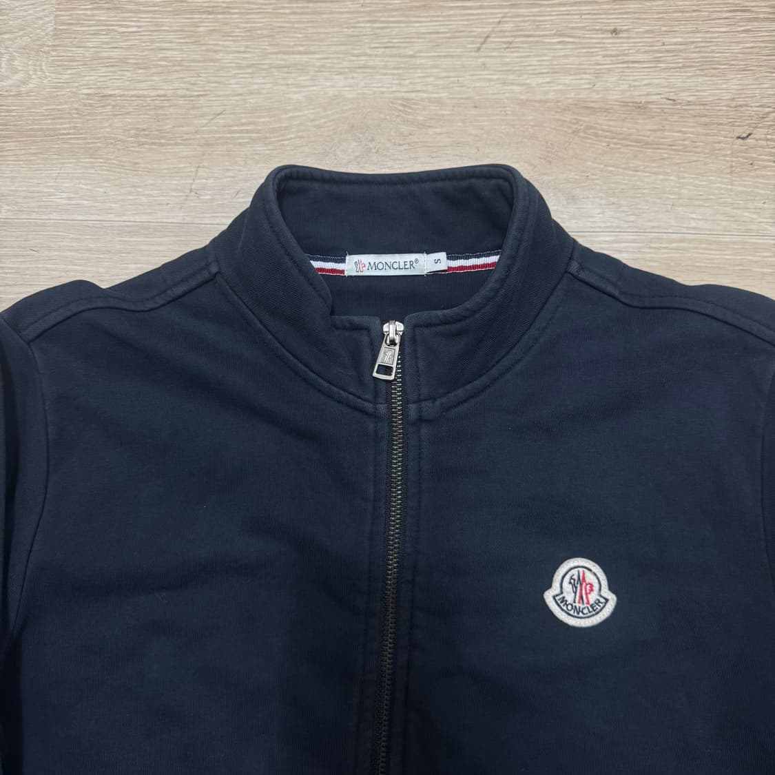 몽클레르 하프넥 집업 상품이미지2