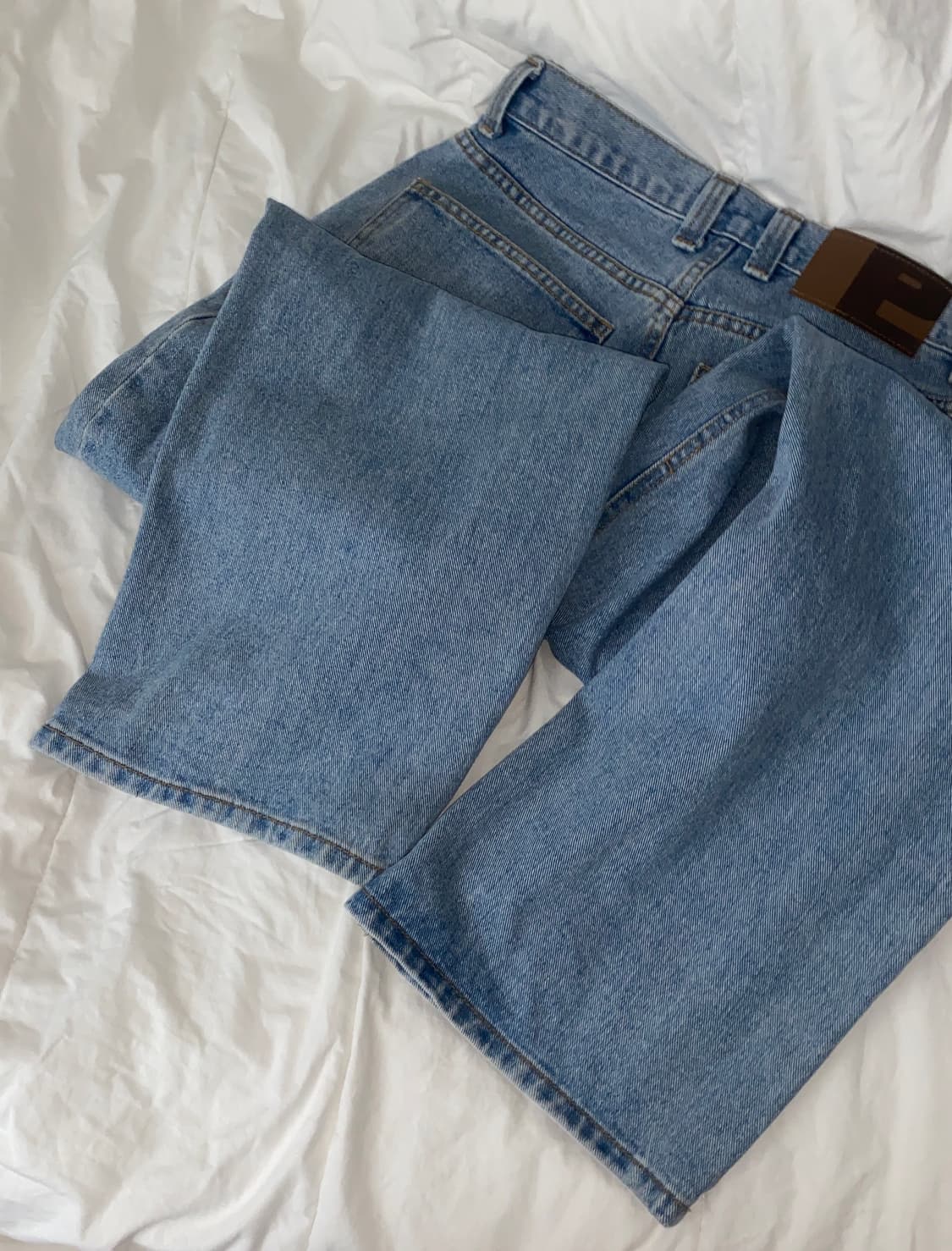 ertr 이알티알 에센셜 릴렉스드 데님팬츠 라이트블루 상품이미지3