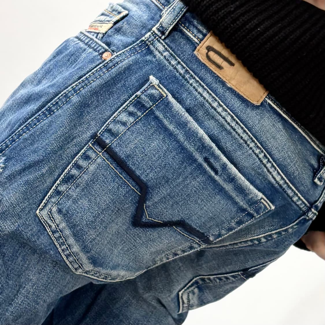 디젤 자티니 플레어 데님 팬츠 상품이미지2