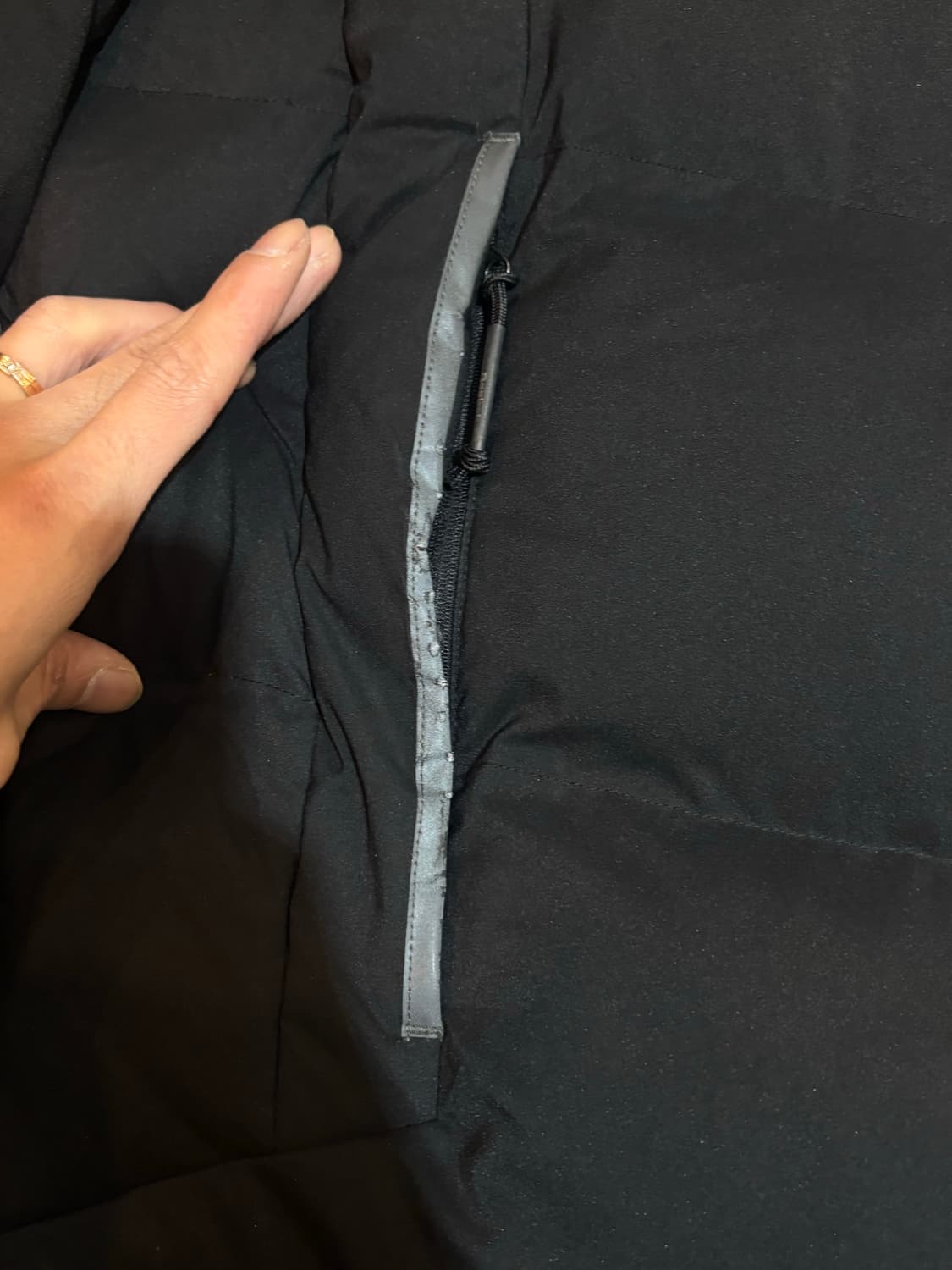 리복 블랙 롱패딩 105사이즈 상품이미지5