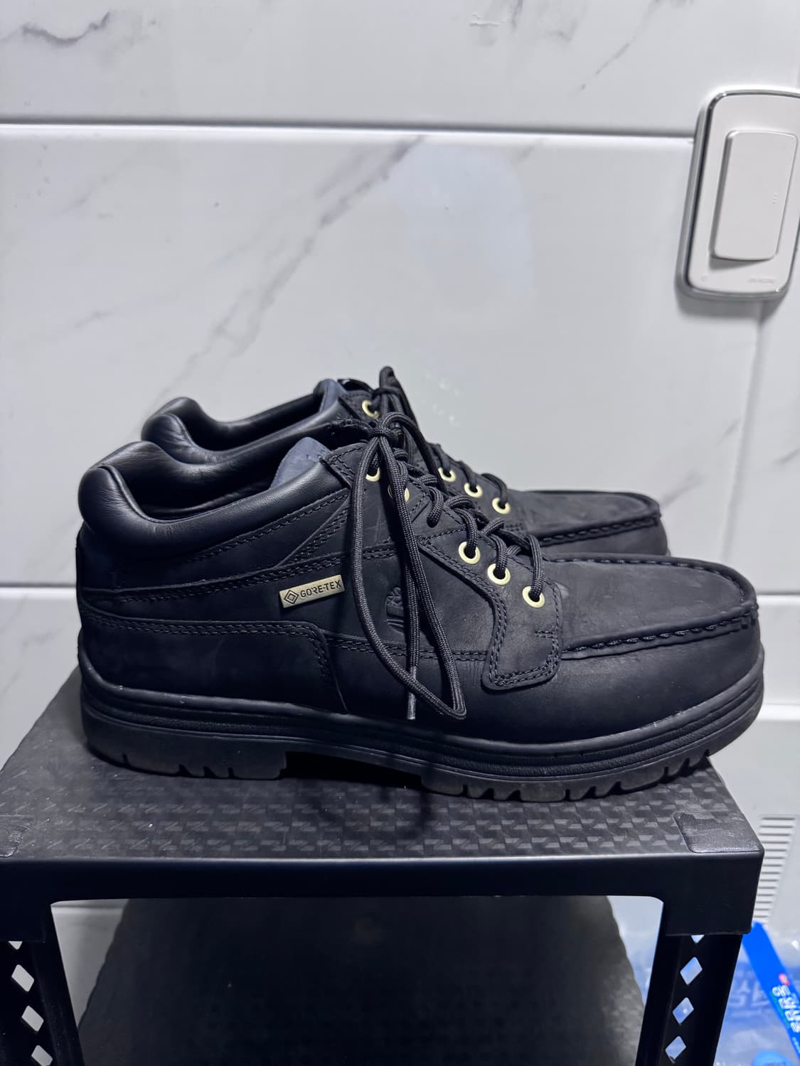 팀버랜드 헤리티지 목토 미드 고어텍스 - 블랙 풀 그레인 280 상품이미지4