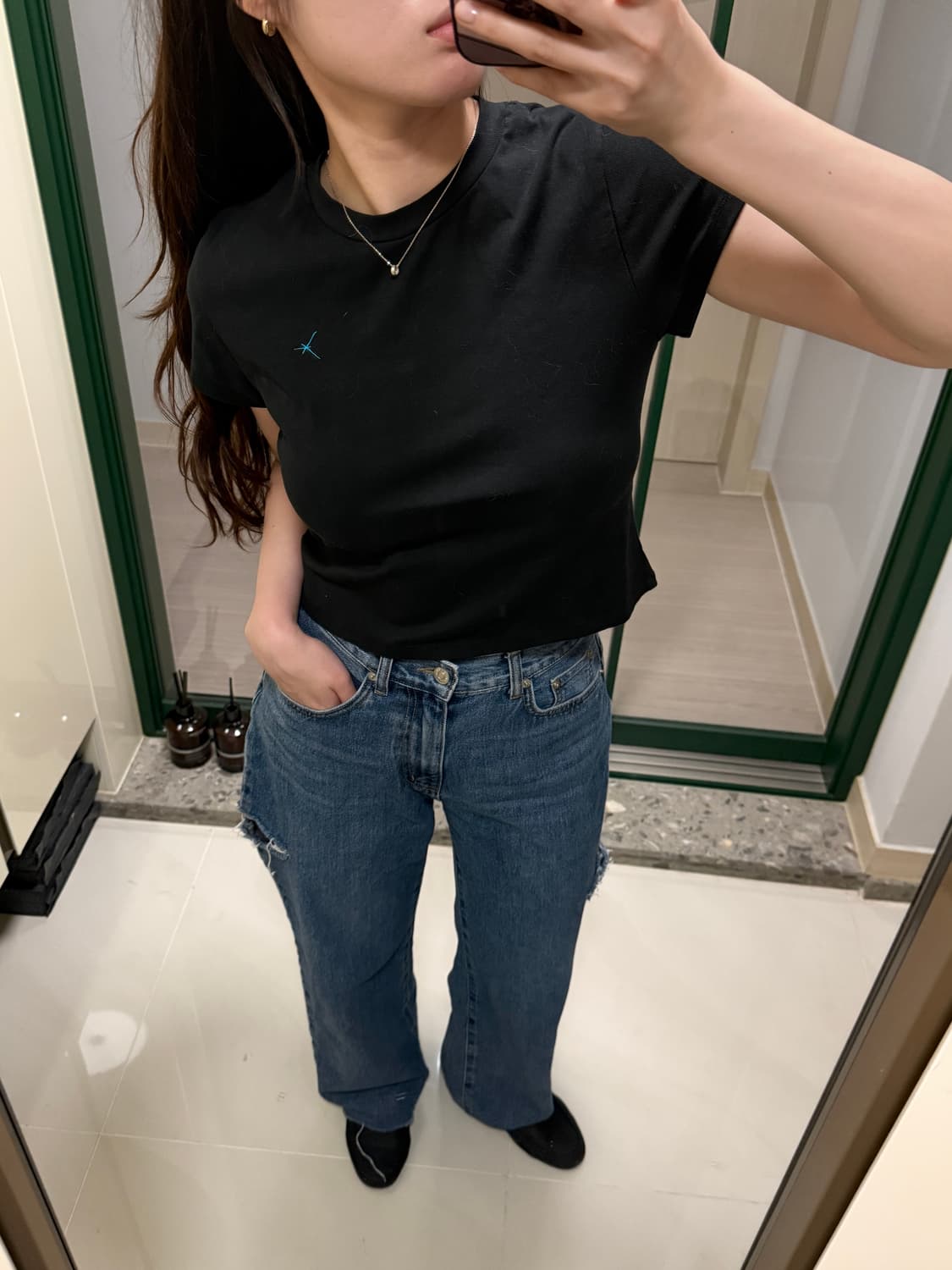 더일마 블랙 반팔티 상품이미지2