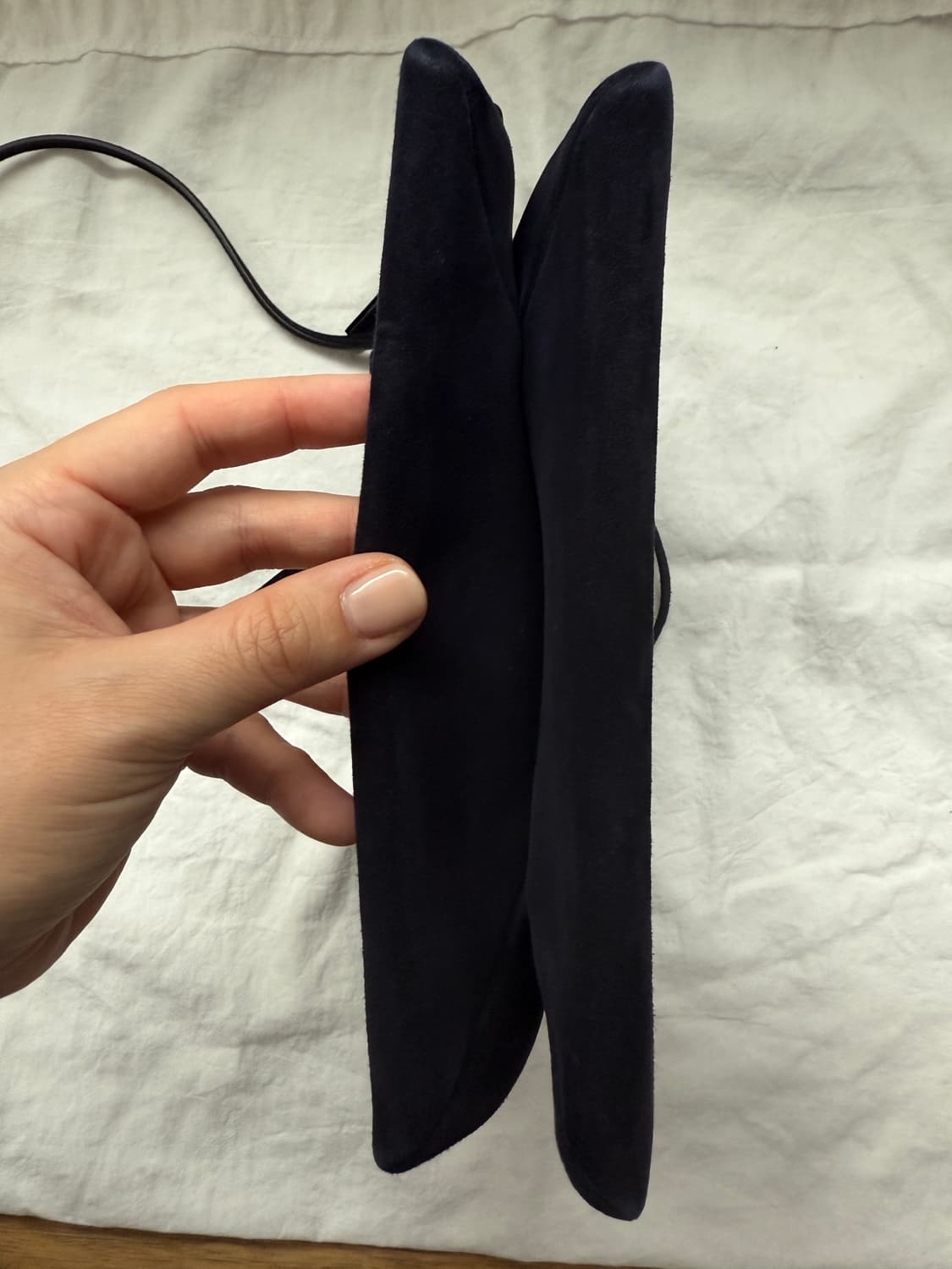 the row 더로우 스웨이드 크로스 백 상품이미지5