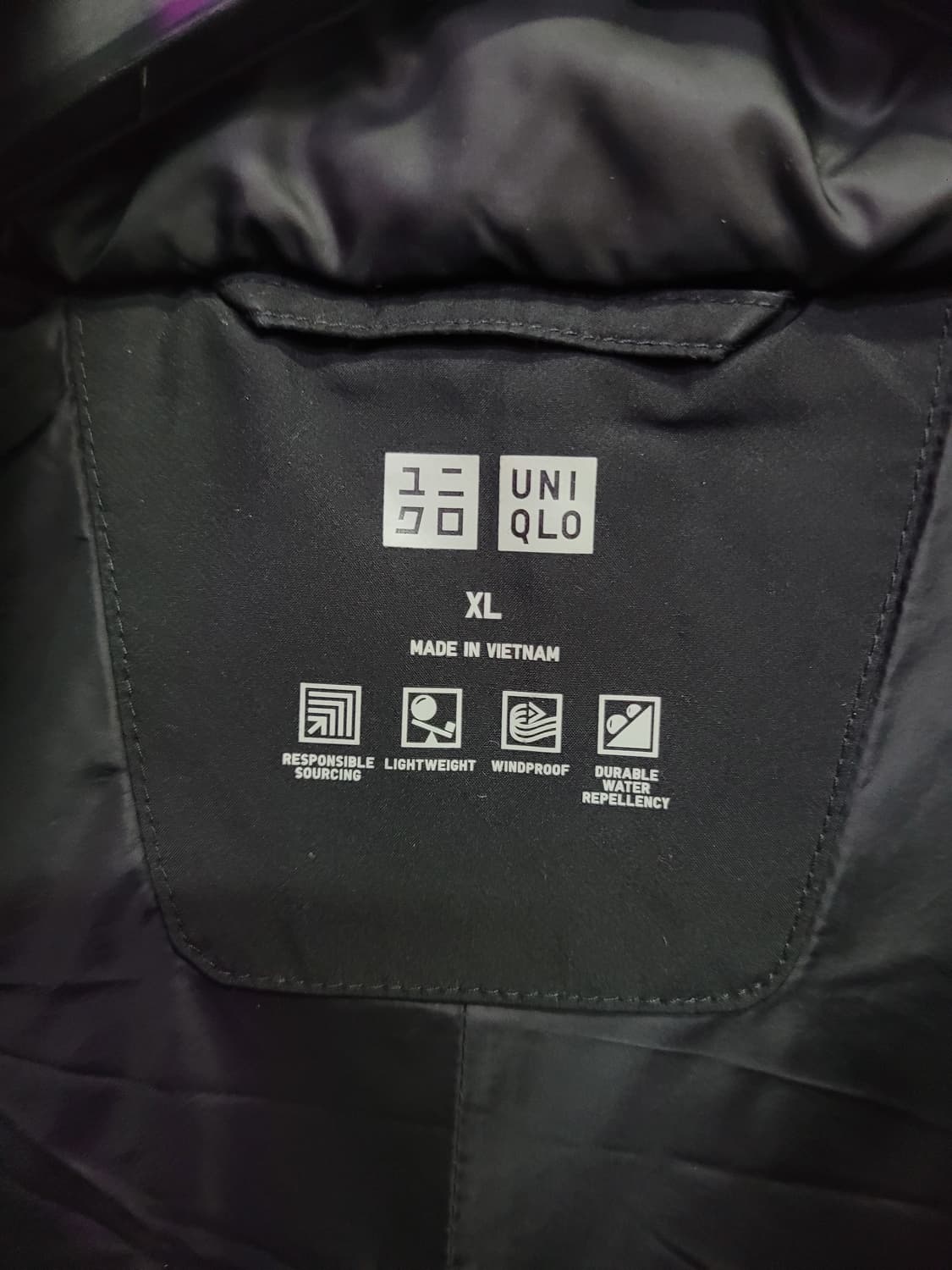 유니클로 블랙 후드 오리털 패딩 점퍼 상품이미지3