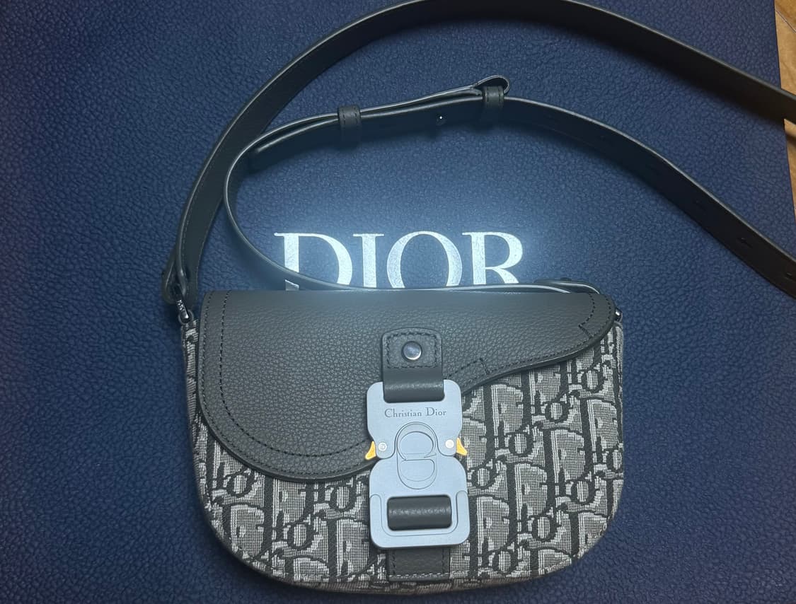 디올 새들 미니 플랩 메신저 백 상품이미지2
