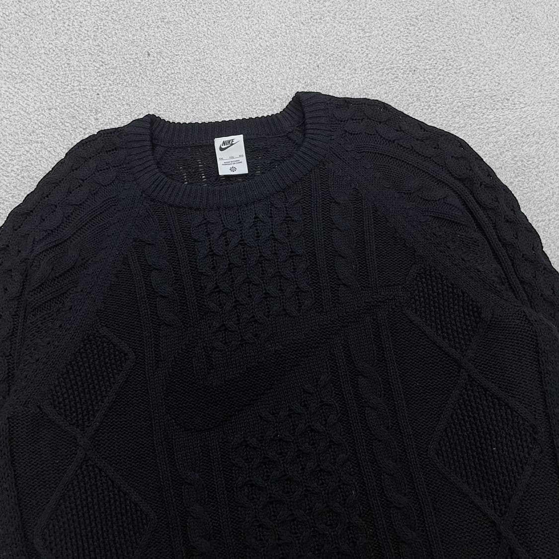 나이키 빅 스우시 케이블 니트 스웨터 블랙 상품이미지2