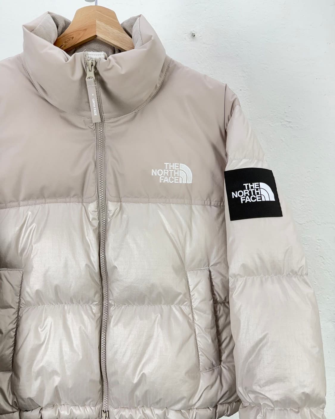 노스페이스 먼스 화이트라벨 노벨티 눕시 다운 자켓  상품이미지3