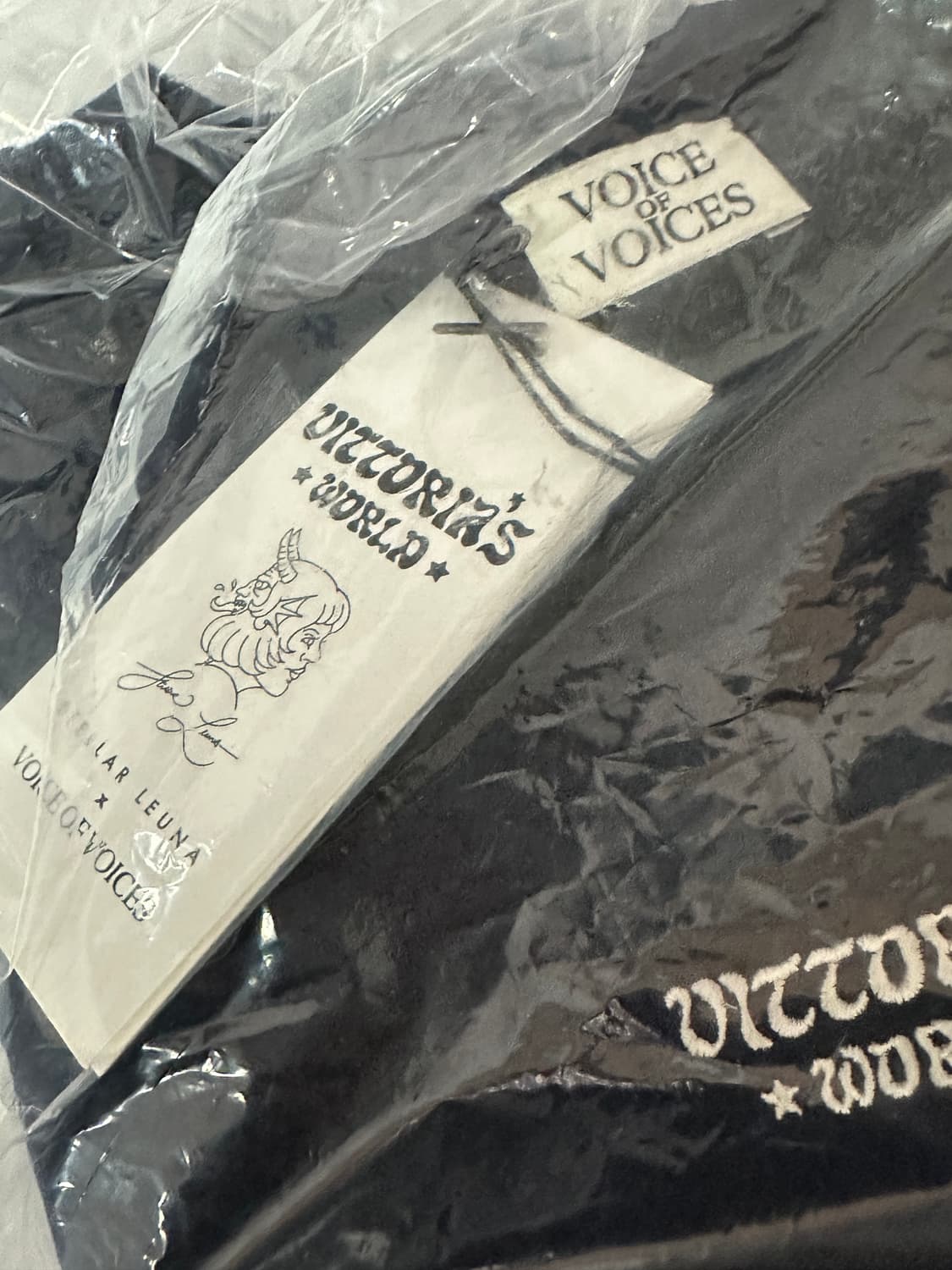 VOV 보브 백 그래픽 드롭 숄더 맨투맨 네이비 새상품  상품이미지5