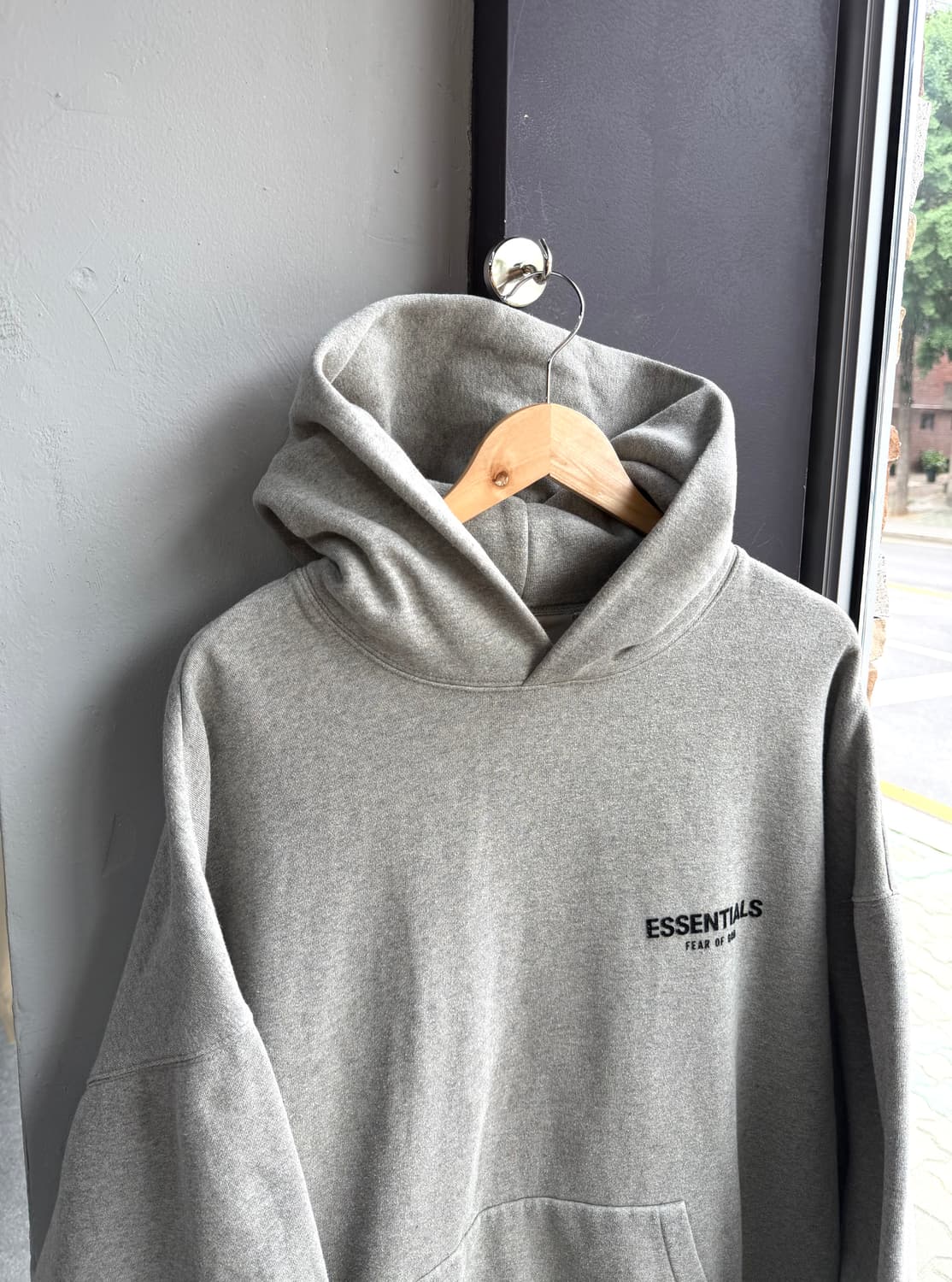 XL/ 피어오브갓 에센셜 로고 후드티 상품이미지3
