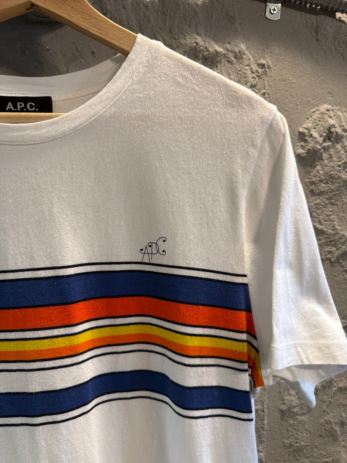 M 아페쎄 APC 스트라이프 로고 반팔 티셔츠 화이트 상품이미지3
