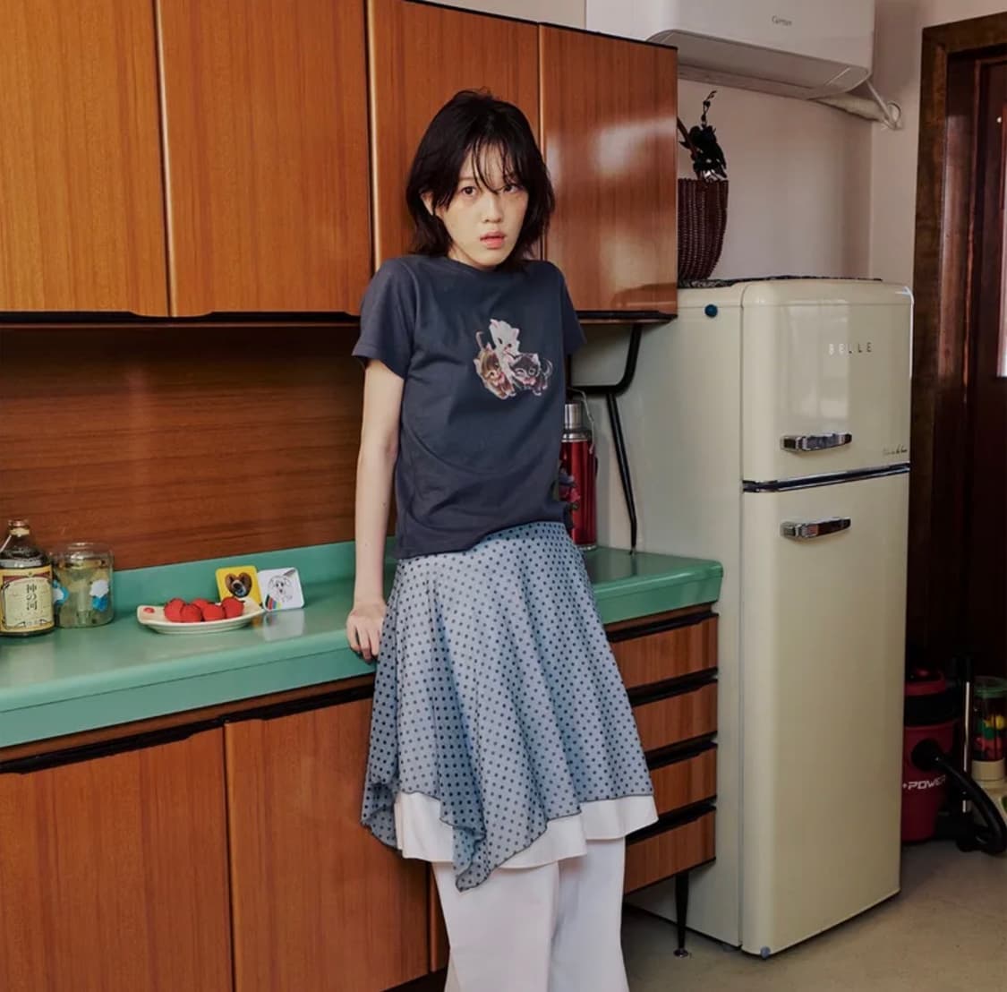 잇자바이브 스카이블루 도티드 레이어드 랩 미디 스커트 상품이미지3