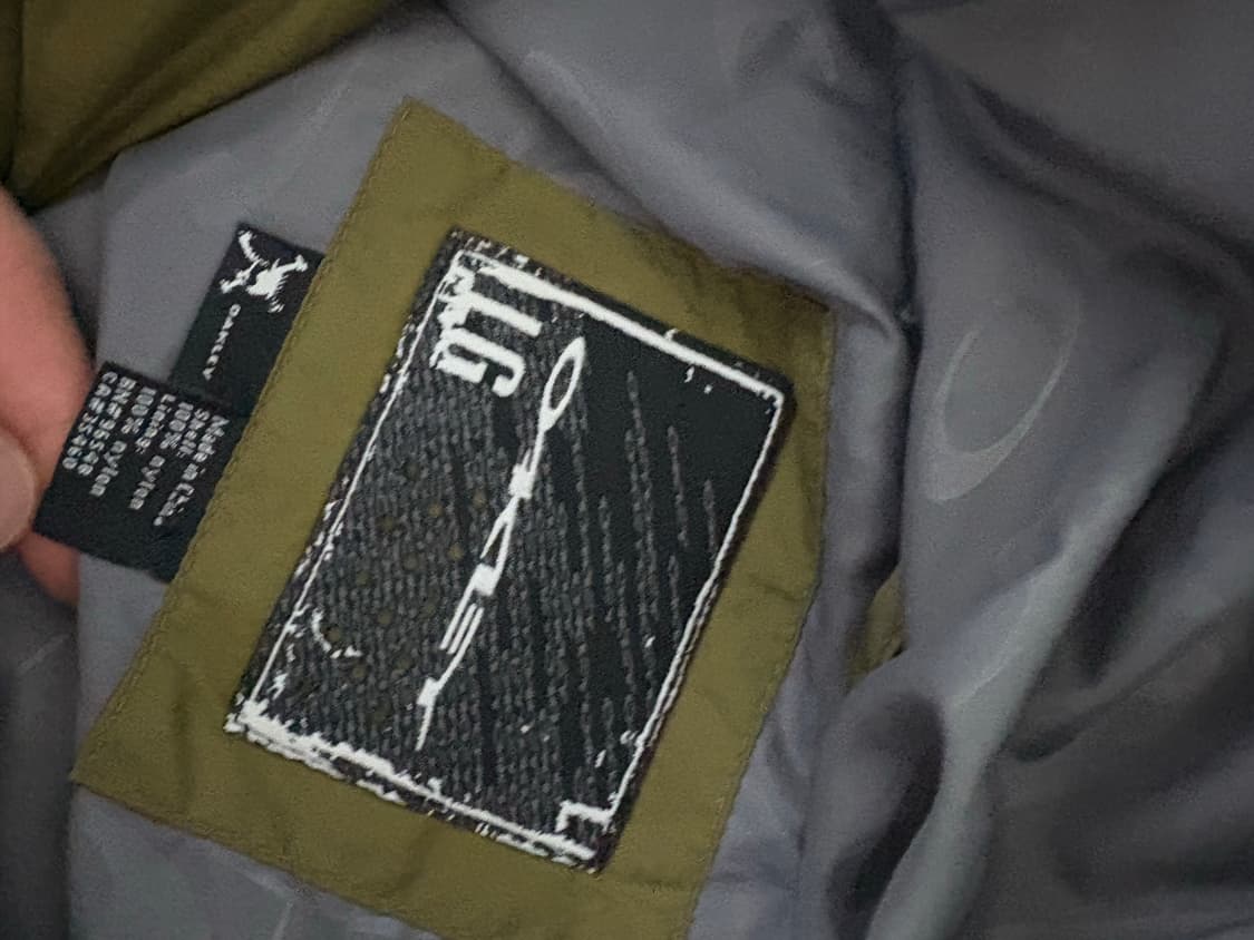 00s 오클리 올리브카키 숏 푸퍼 패딩 XL 상품이미지3