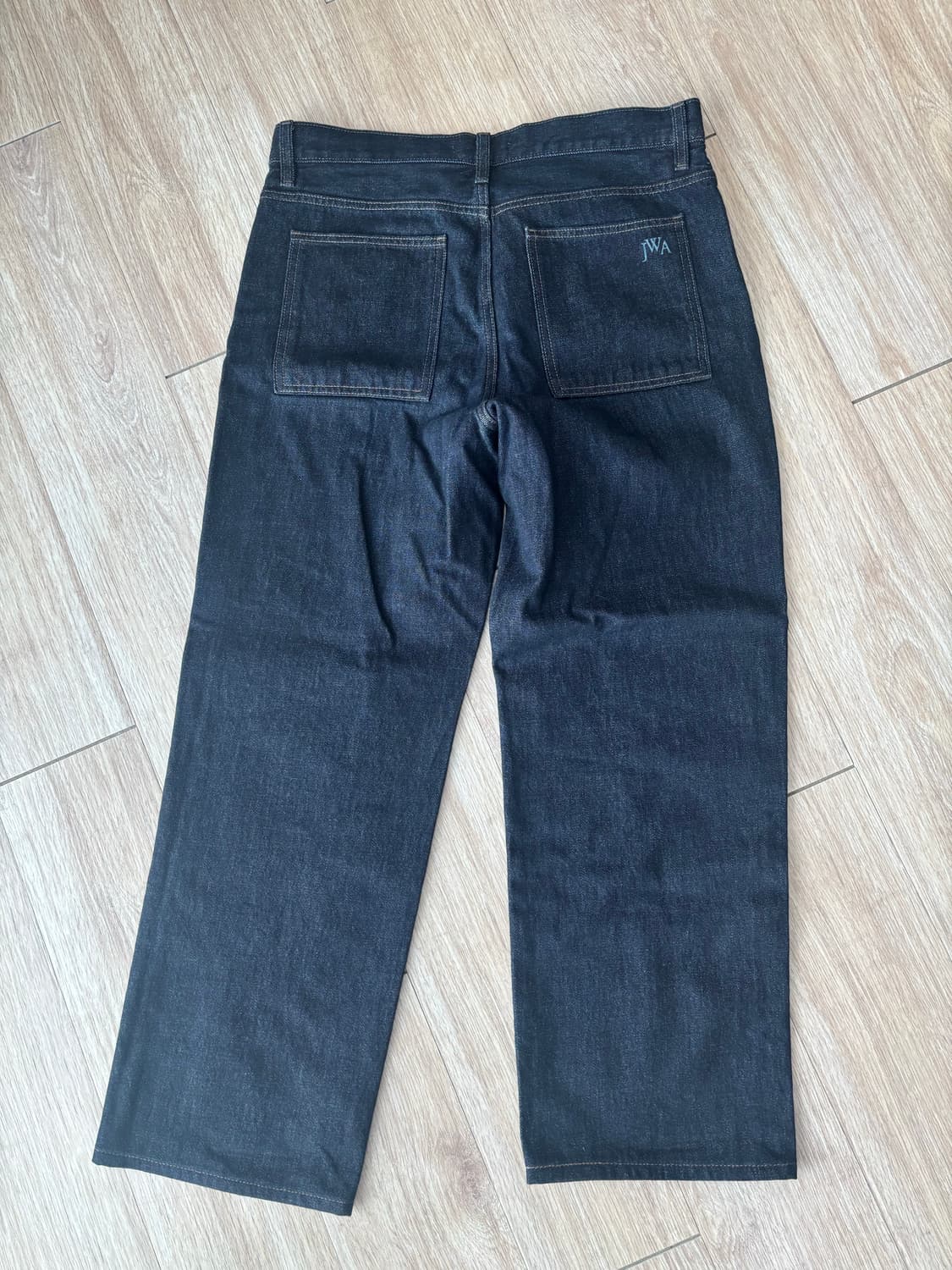 유니클로 jw앤더슨 스트레이트 진 블루 상품이미지2