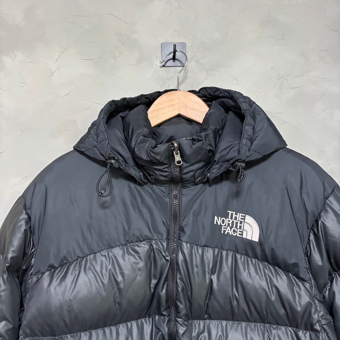 노스페이스 700 눕시 구스다운 패딩 검정 상품이미지3