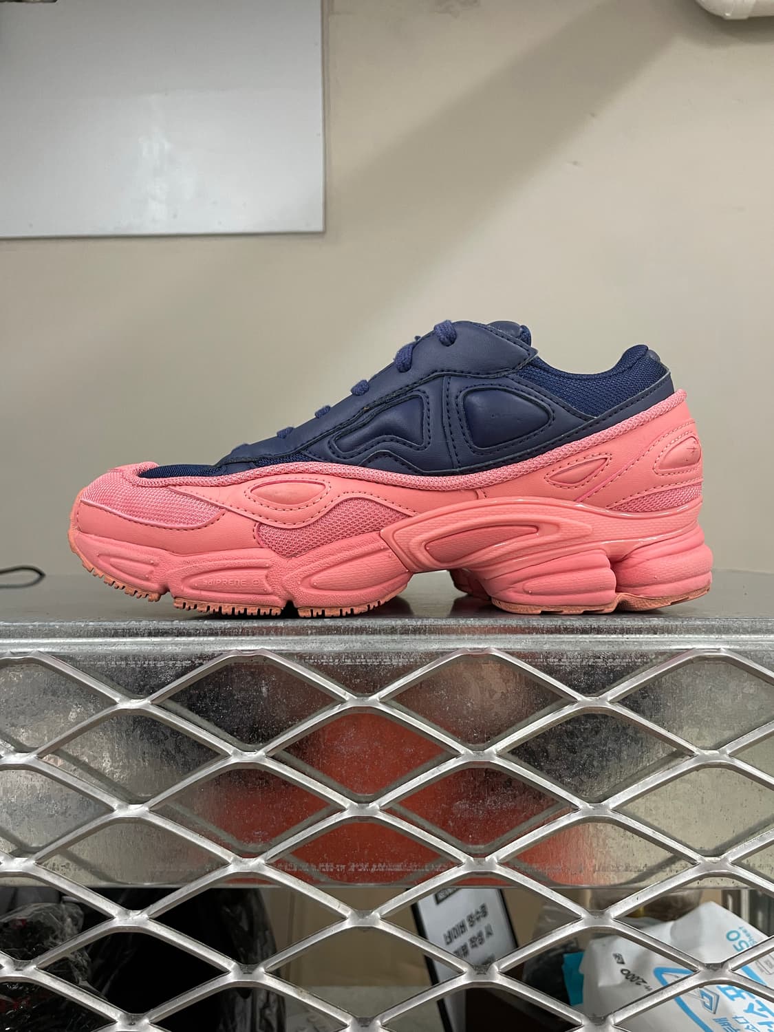 아디다스X라프시몬스 오즈위고 터치로즈 235 (gr-4453) 상품이미지1