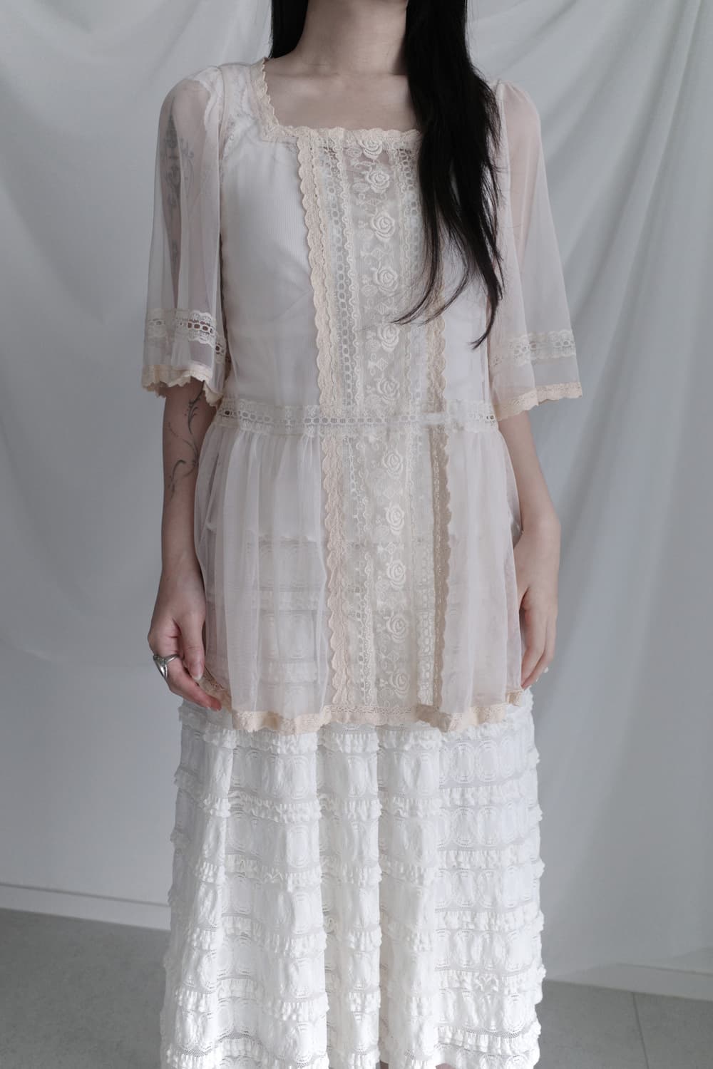 lace flared blouse 상품이미지6