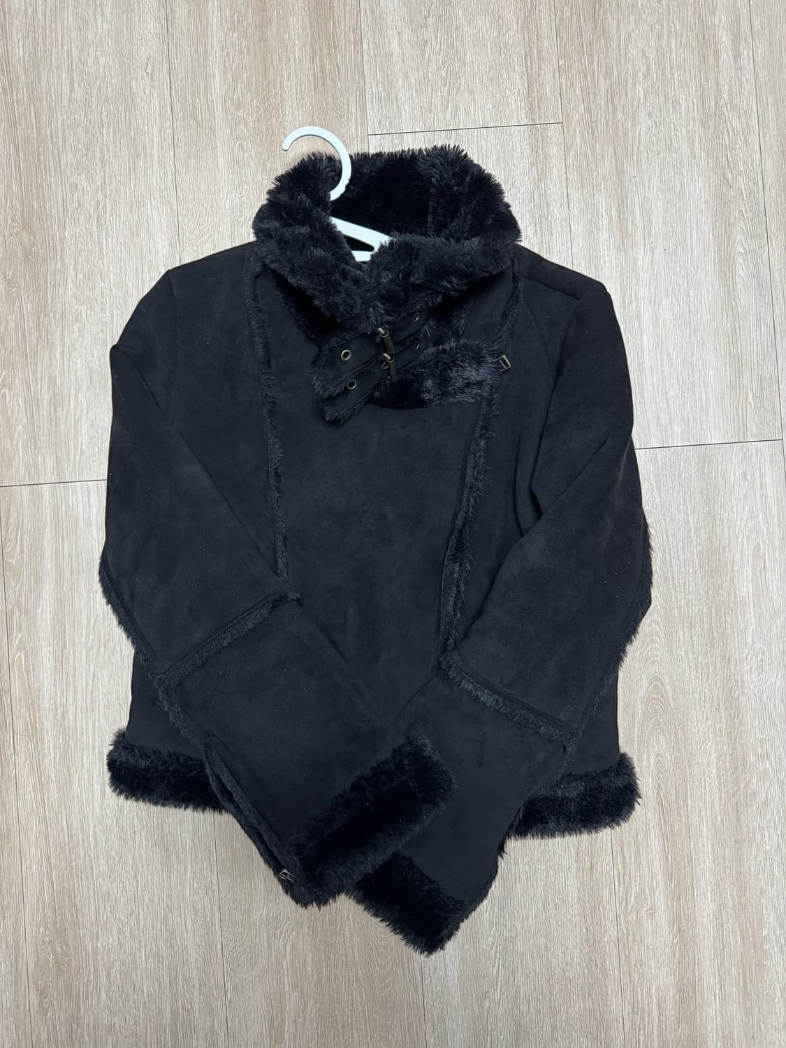 블랙 무스탕 상품이미지1