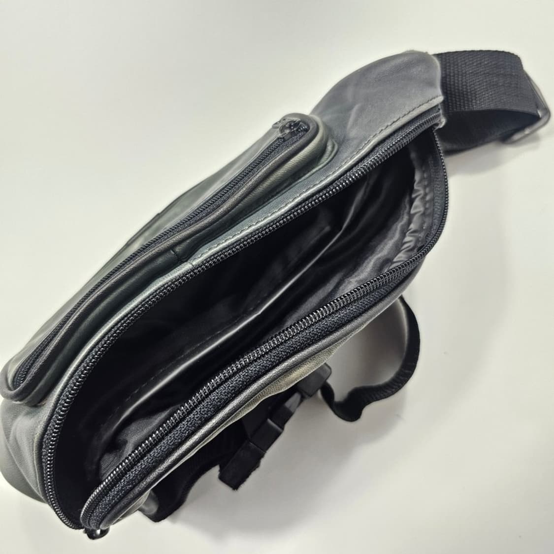 노티카 레더 미니 웨이스트백 상품이미지4