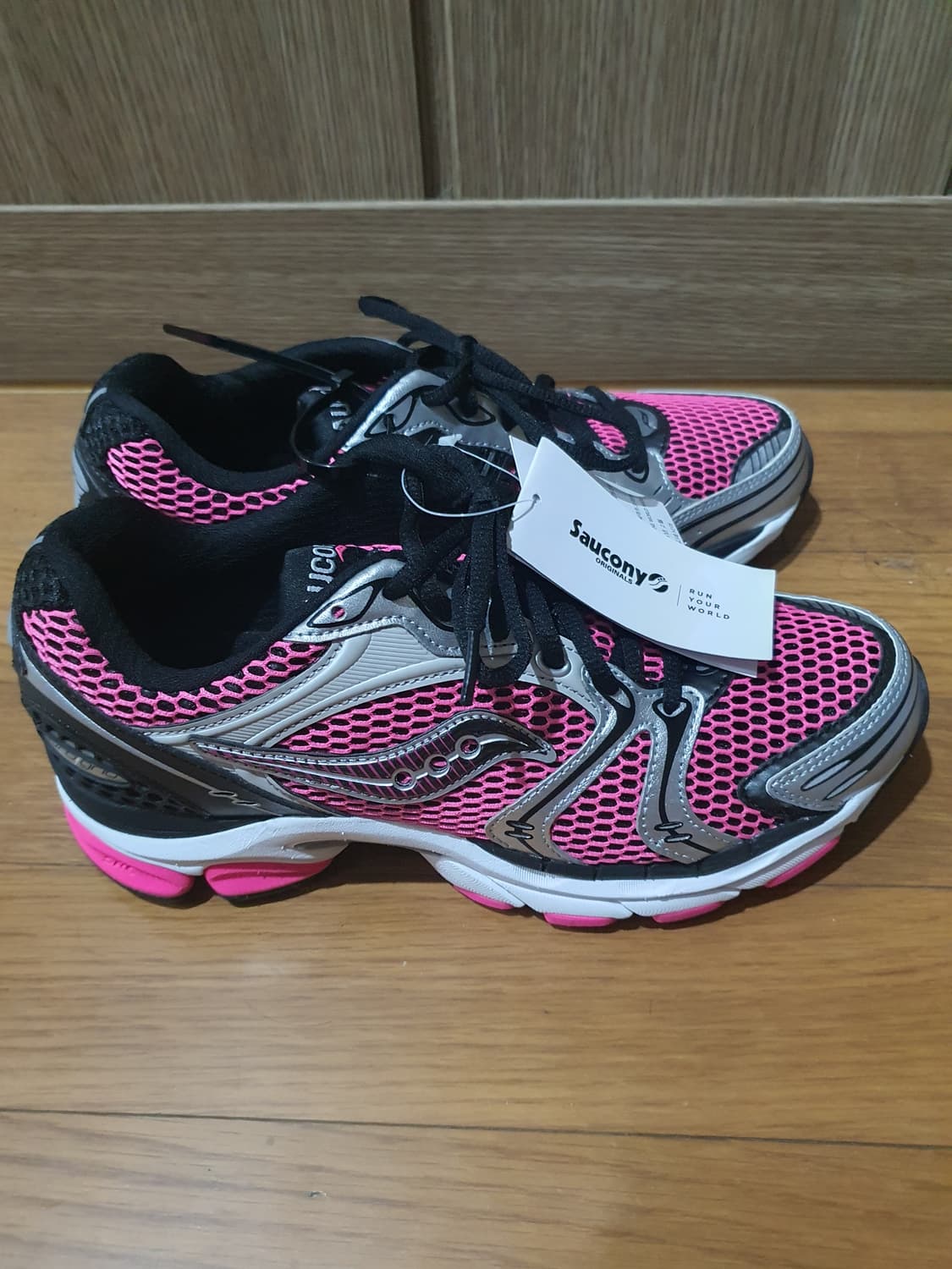 새상품 써코니 프로 핑크 250사이즈 상품이미지3