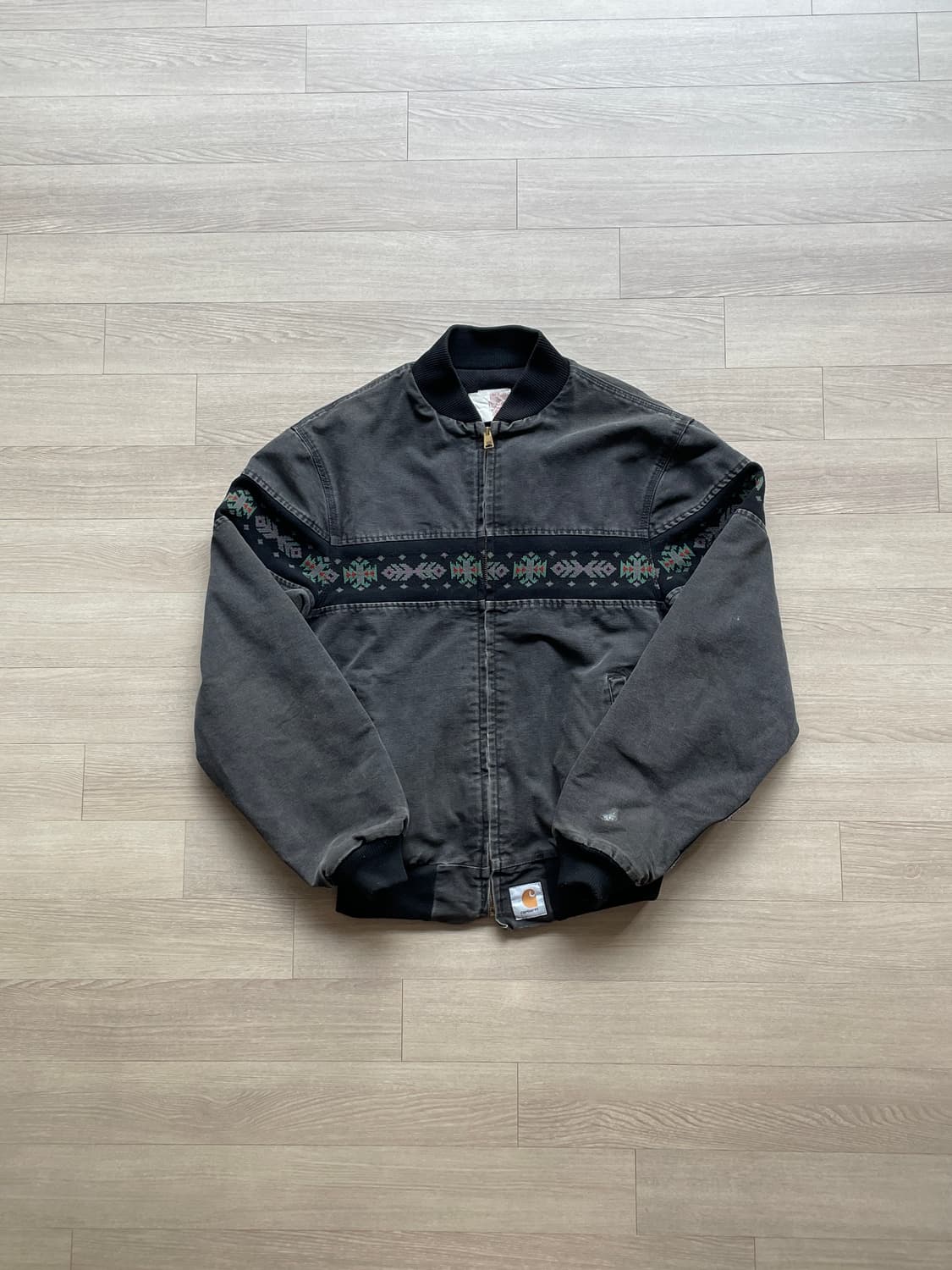 90s 칼하트 아즈텍 블랙 산타페 봄버 JR0405 자켓 상품이미지1
