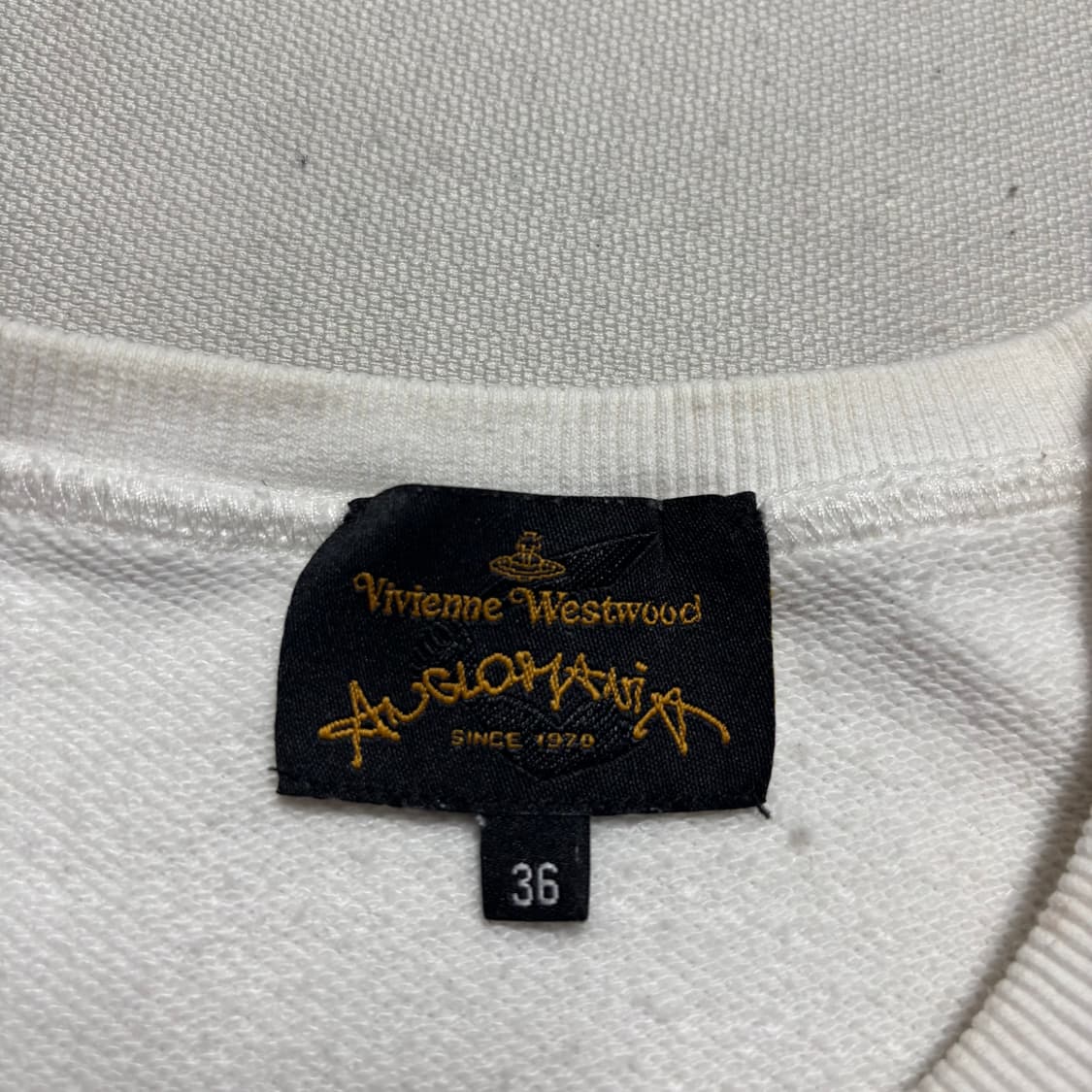 36 비비안웨스트우드 옐로우 로고 화이트 맨투맨 상품이미지4