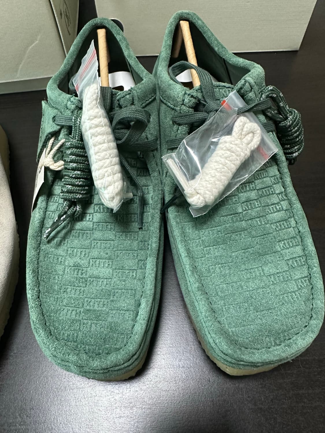 kith 클락스 왈라비 로얄티프로그램 vitality 상품이미지2