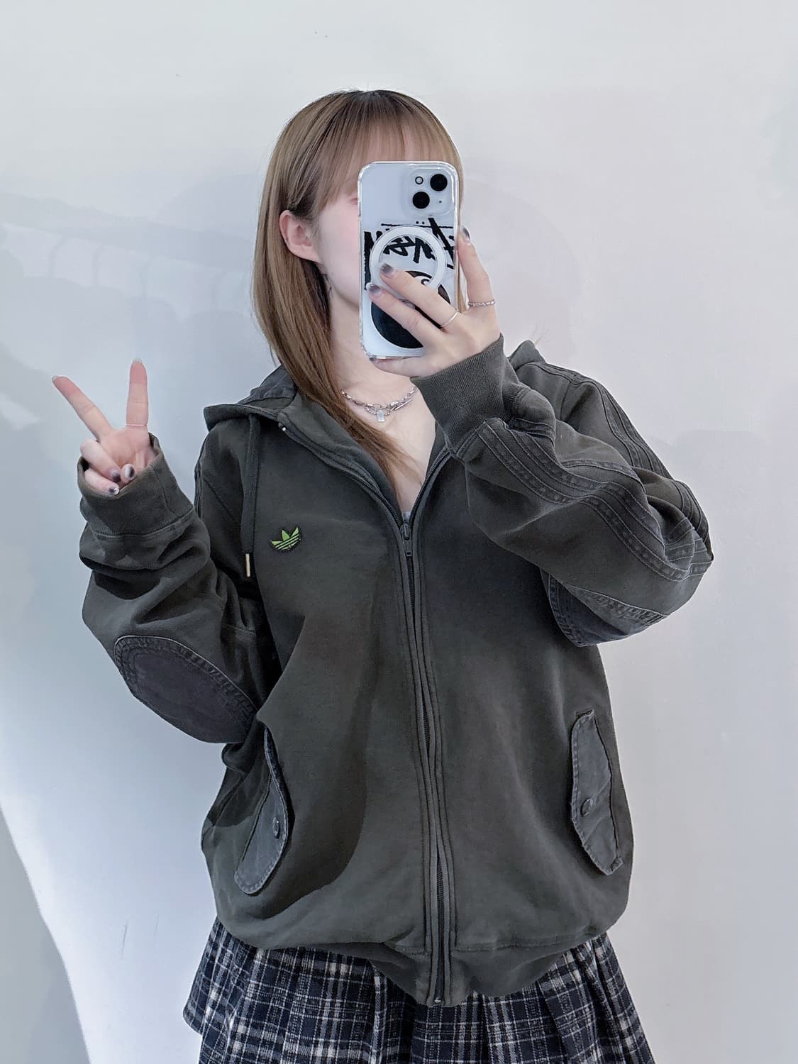 아디다스 카키 패치 삼선 후드집업 상품이미지3