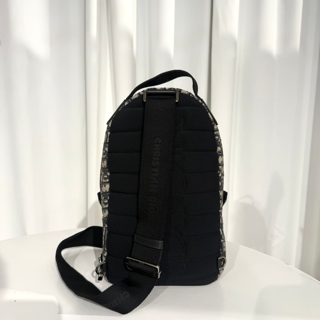 디올 오블리크 바이커 슬링백 상품이미지6