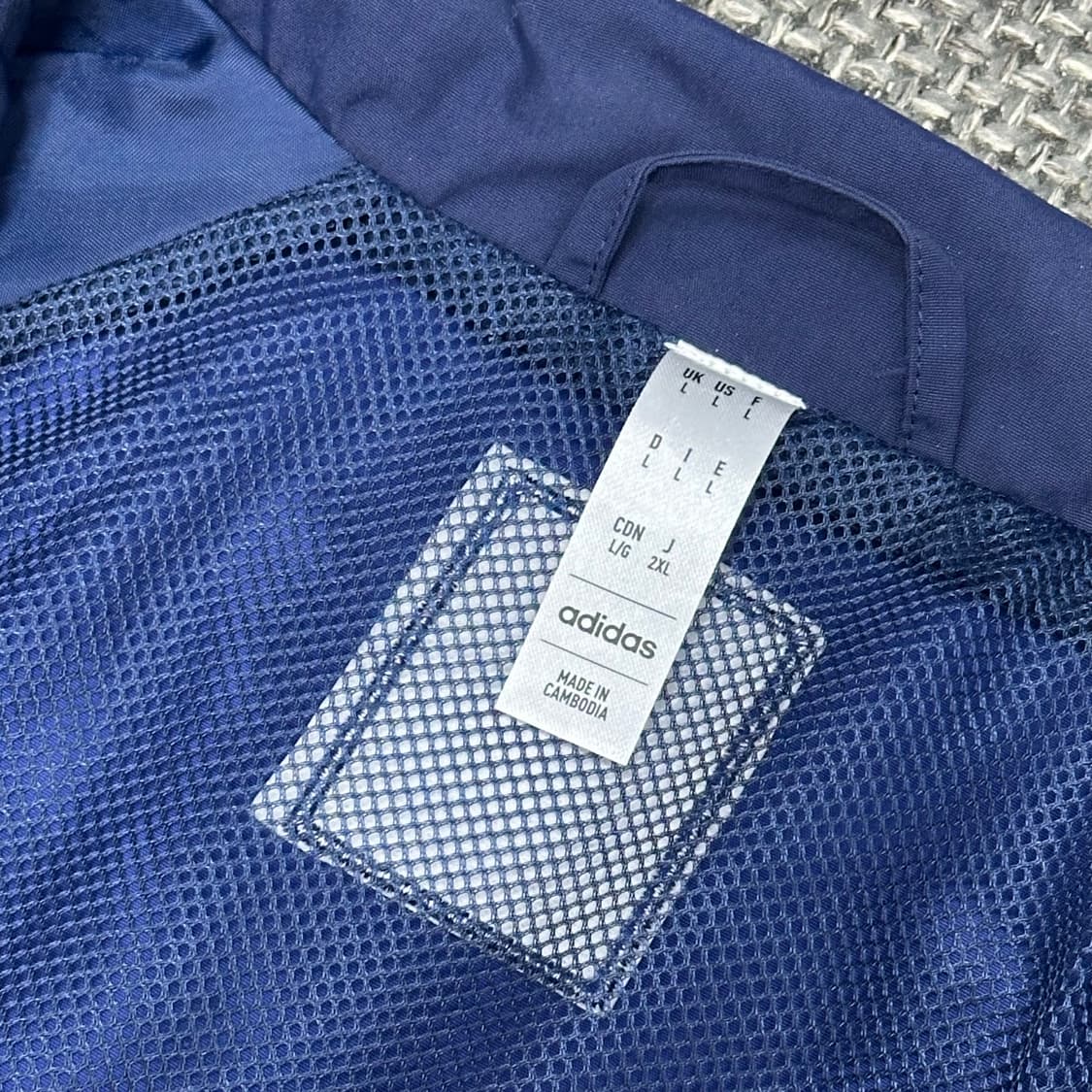 아디다스 해외판 맨유 레어템 바람막이 L 상품이미지7