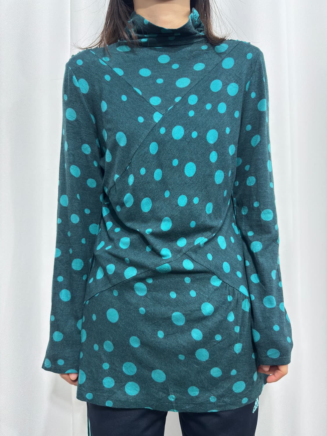 dot design top 상품이미지1