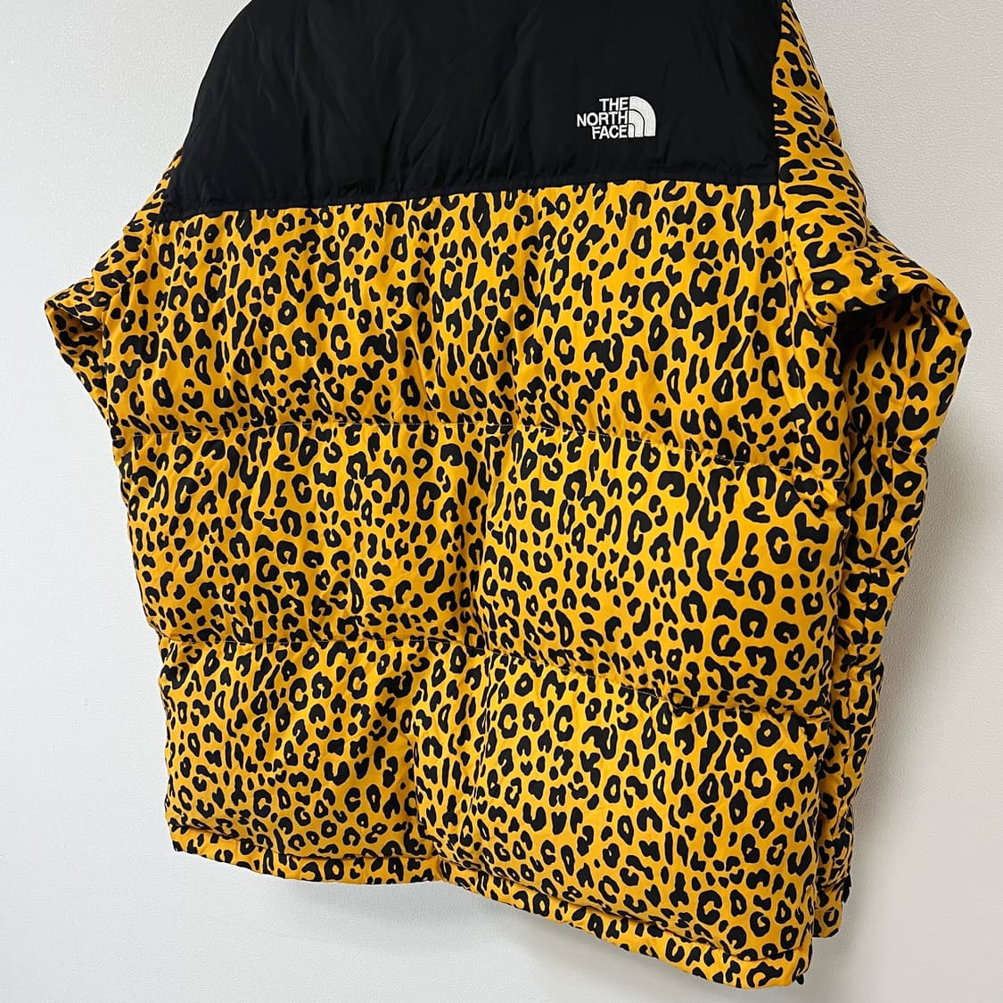 슈프림 노스페이스 11FW 레오파드 눕시 치토스 상품이미지7