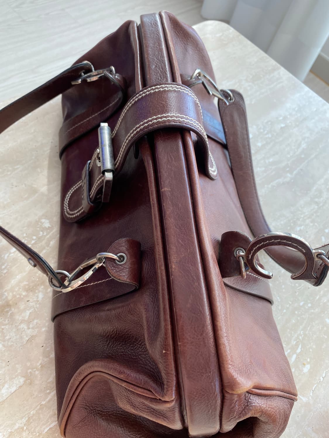 정품 디올 cd 참 로고 브라운 래더 토트백 상품이미지6