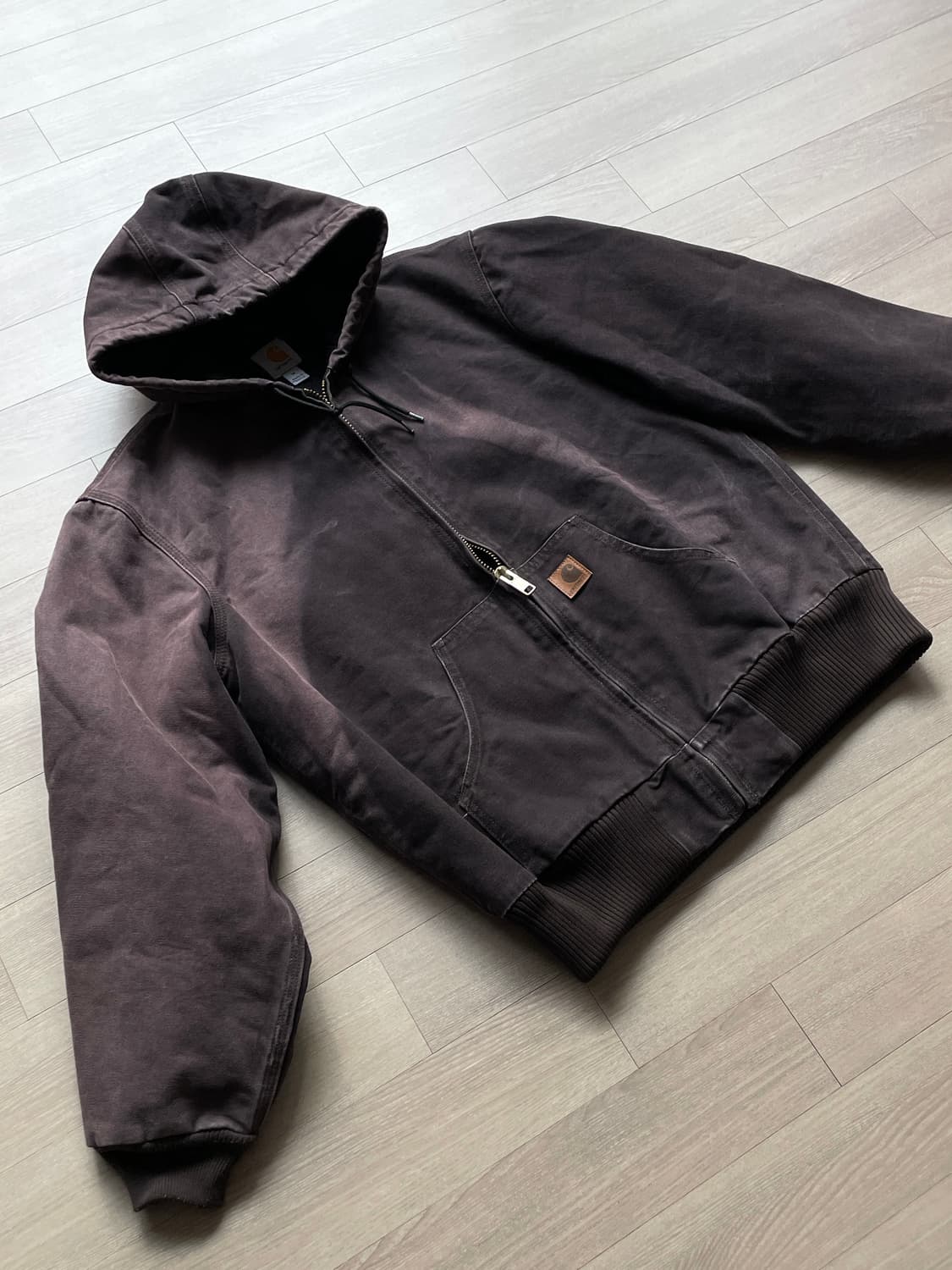 칼하트 j130 DKB 선페이딩 다크 브라운 액티브 자켓 샌드스톤 상품이미지5