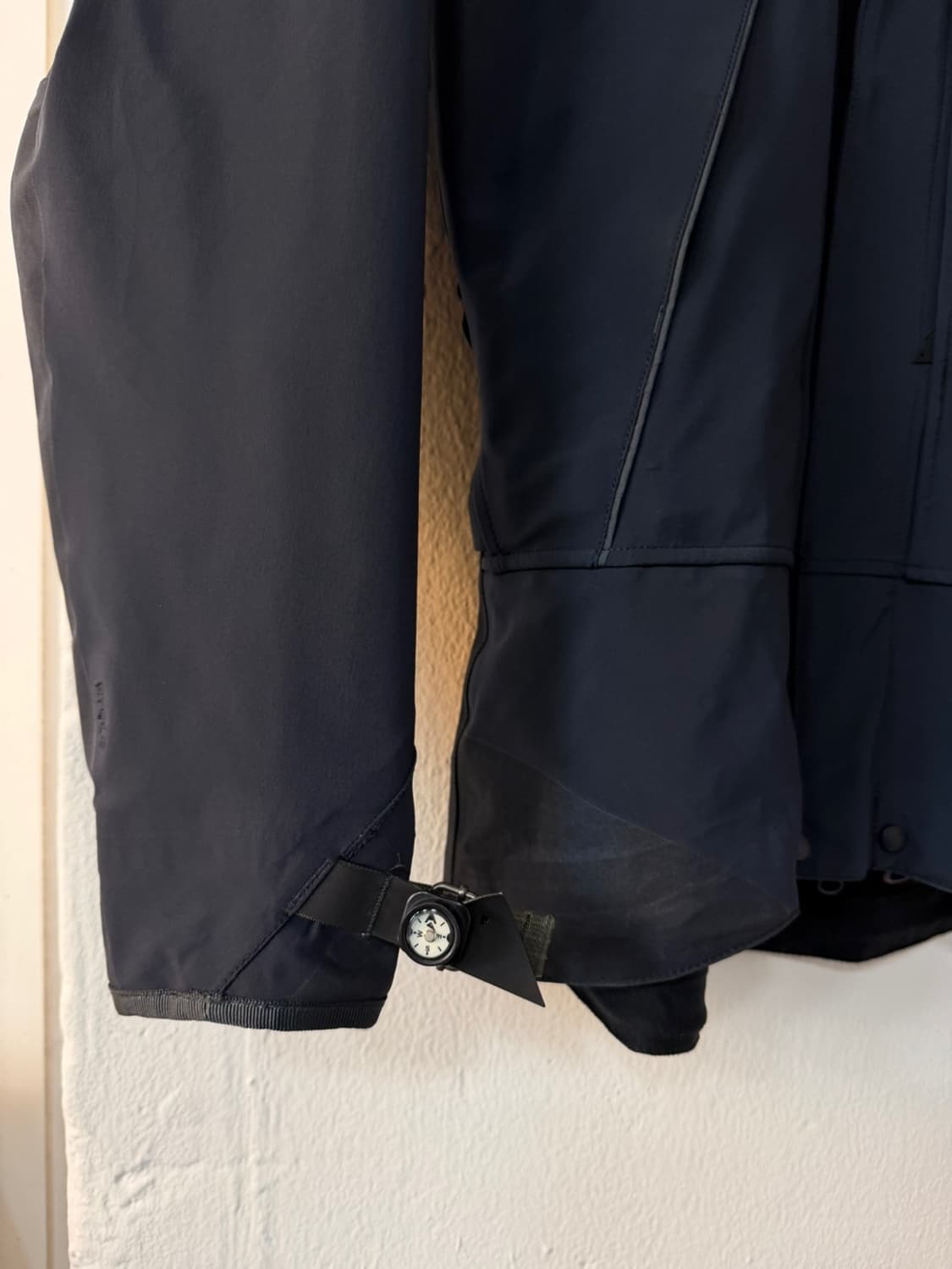 클라터뮤젠 브레데 2.0 자켓 상품이미지4