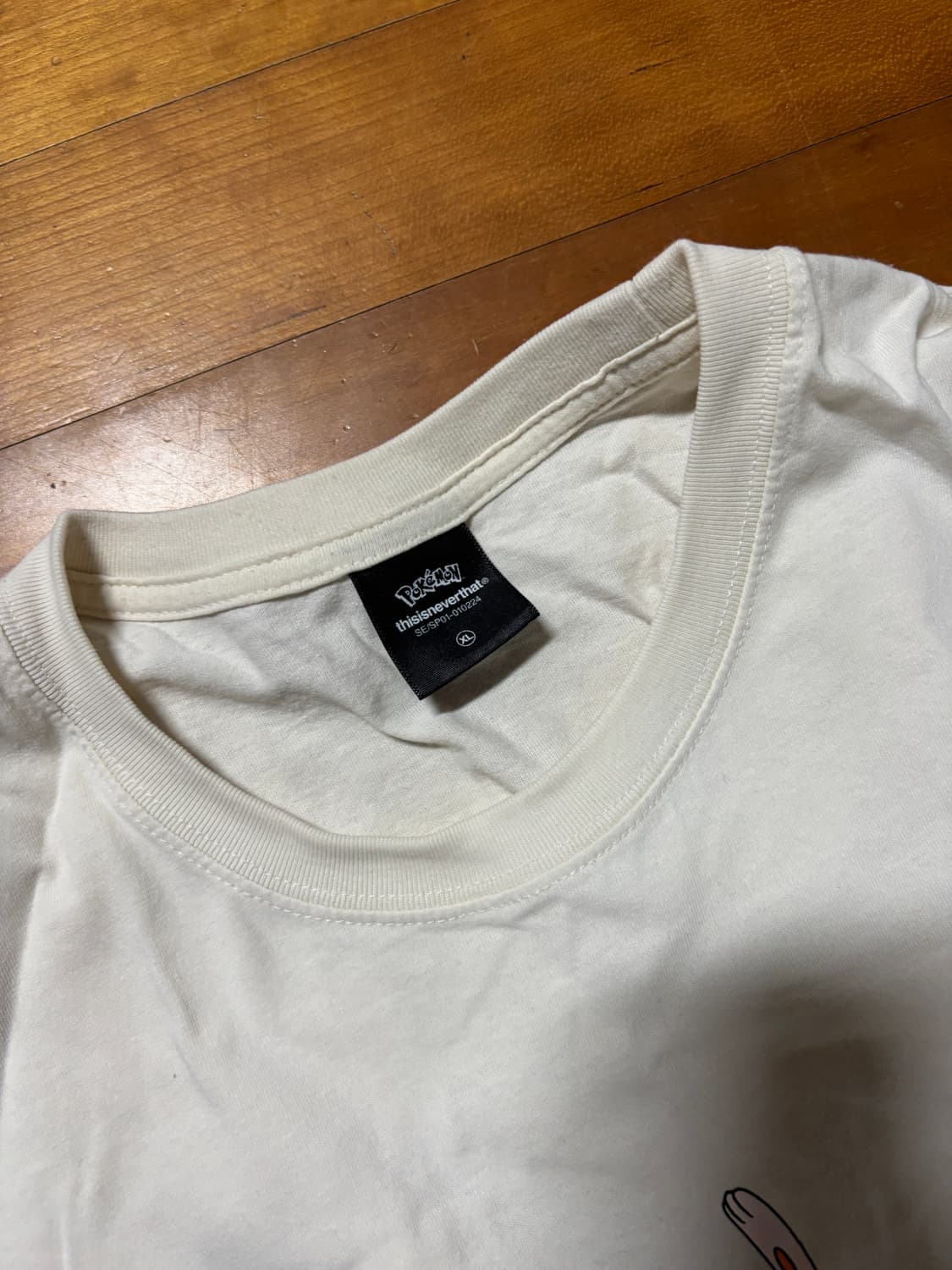 this is never that x pokemon T shirt xl  상품이미지3