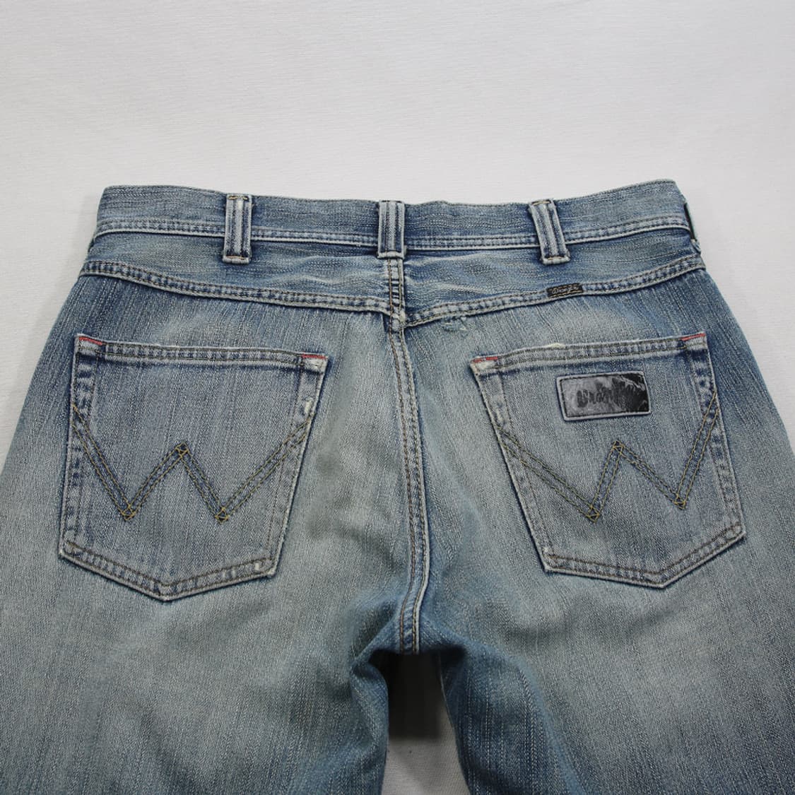(착용컷) Wrangler 데님 팬츠 (남성용 33.5-34) 상품이미지8