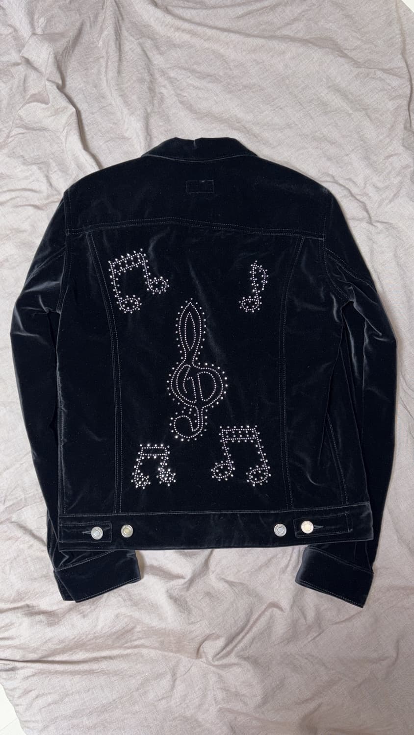 생로랑 16aw 뮤직노트 스터드 벨벳 트러커 xs사이즈 상품이미지3